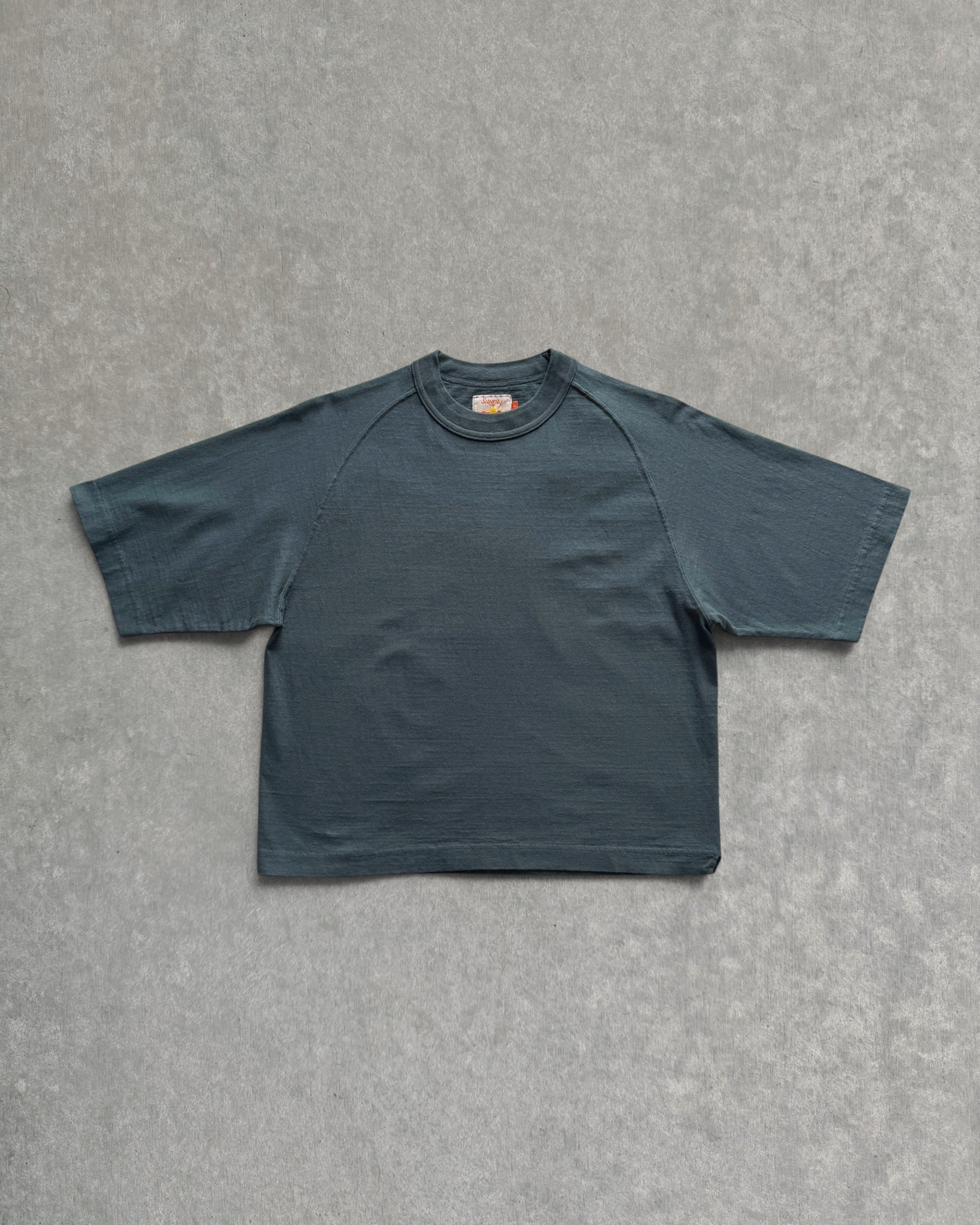 Sunray Spirit : mahuna short sleeve t-shirt in dark slate