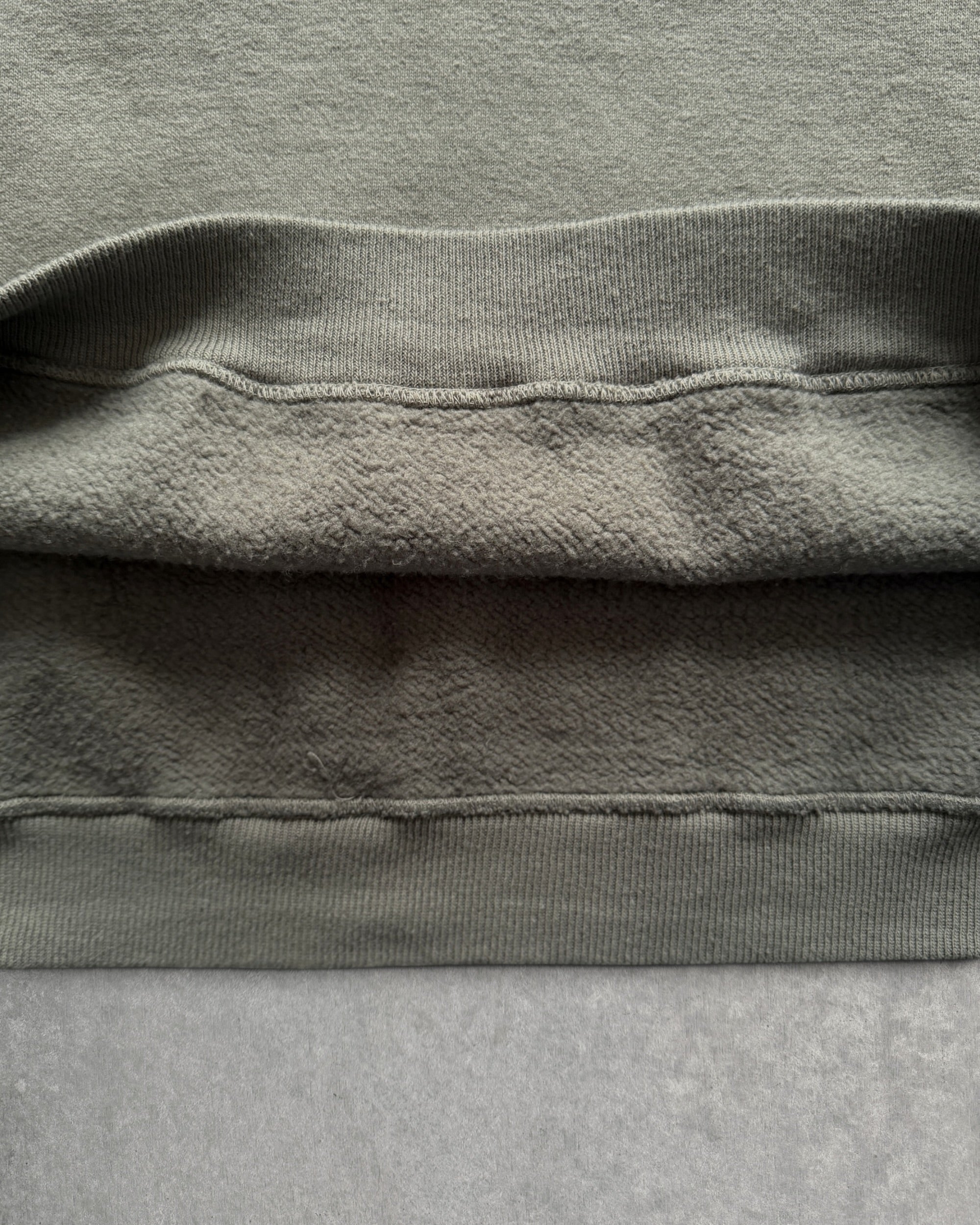 Sunray Spirit : poli'ahu crew neck sweatshirt in balsam green