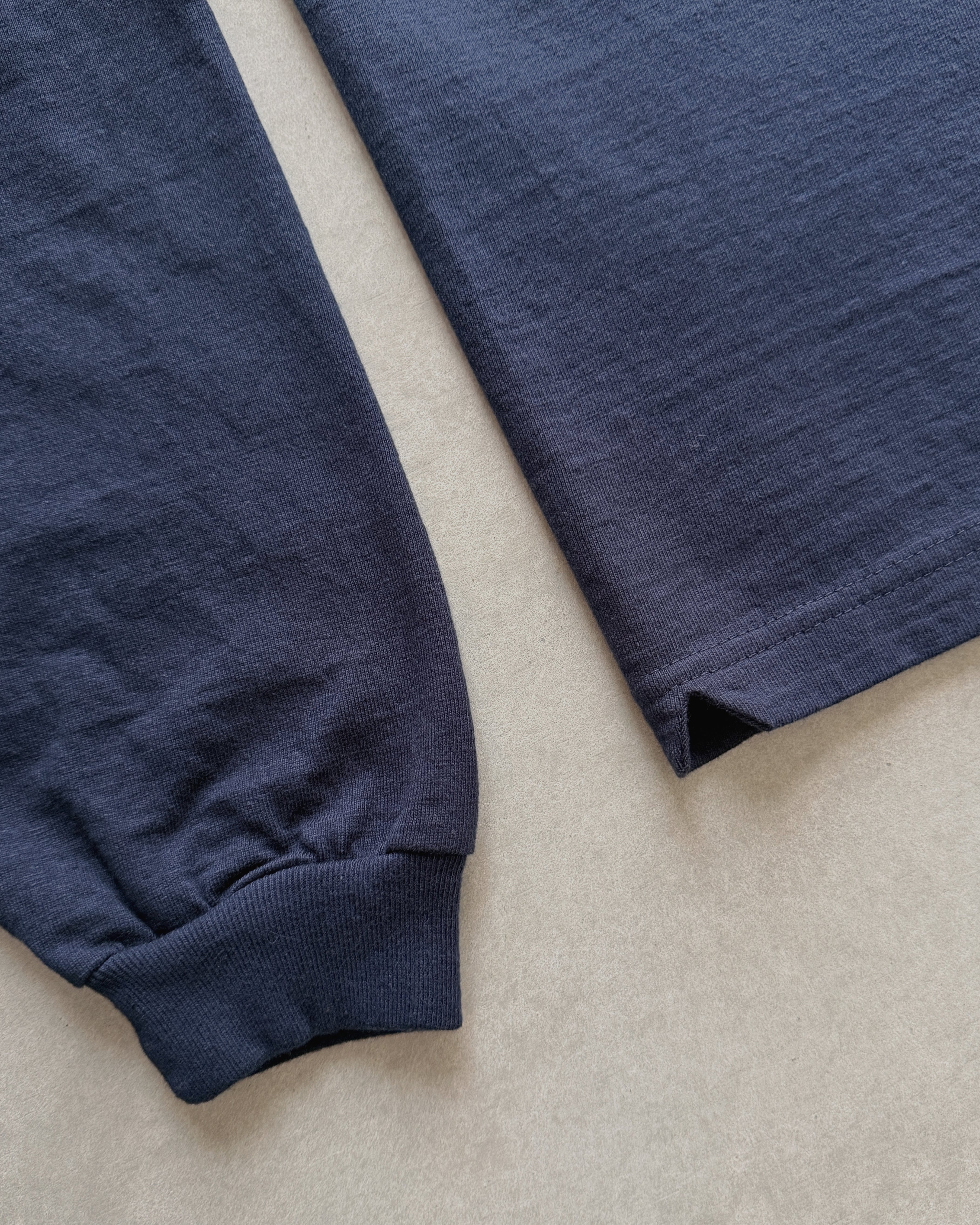 Sunray Spirit : mahuna long sleeve t-shirt in dark navy