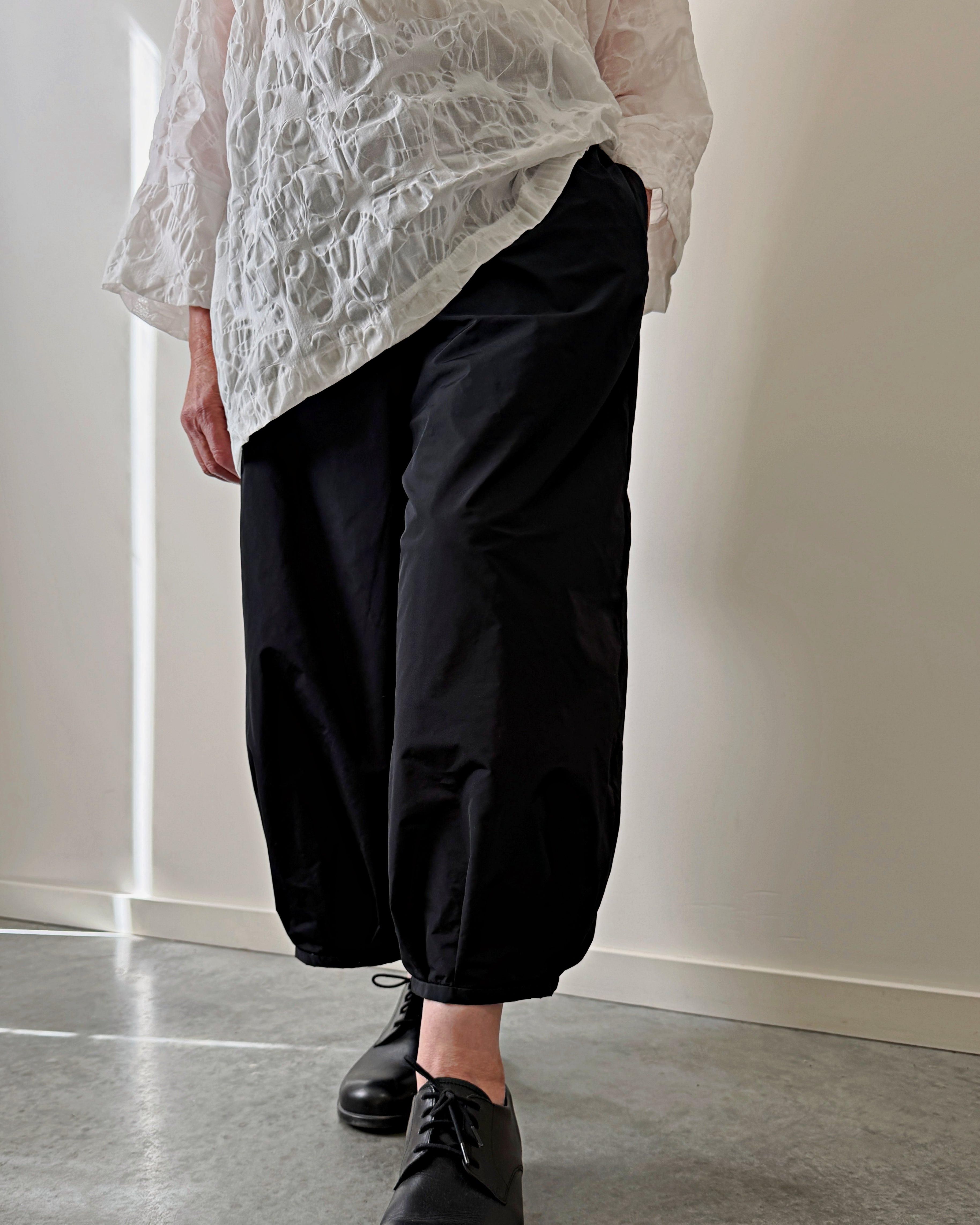 LJ struthers : polished cotton pants