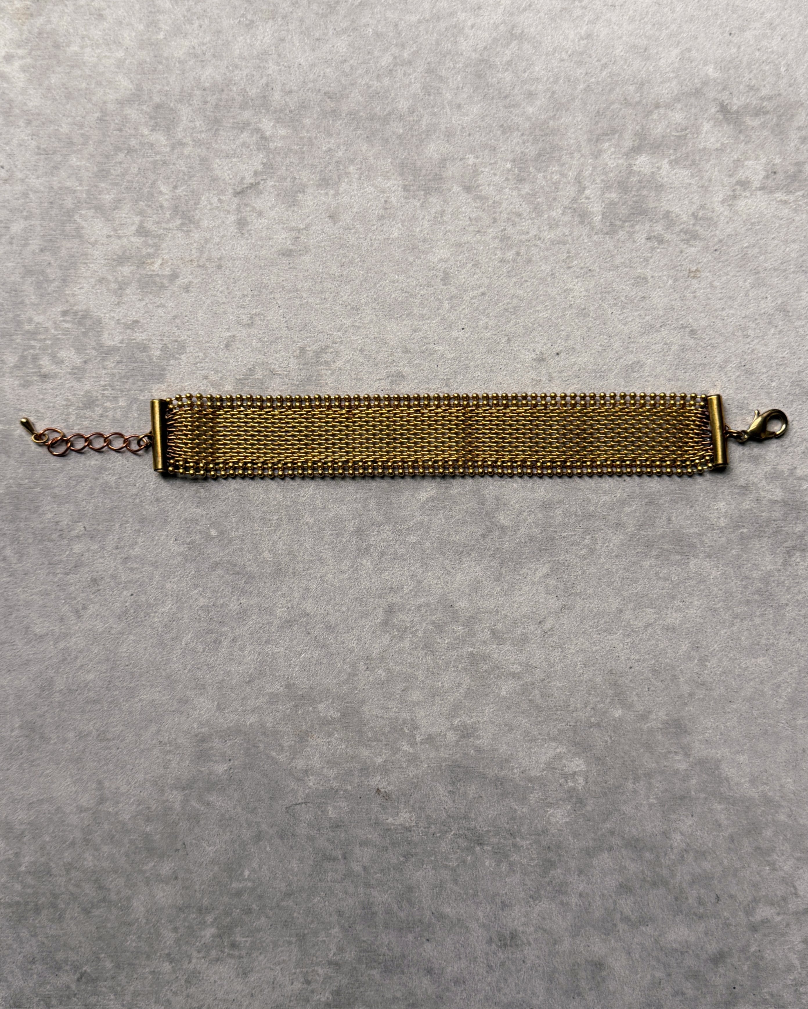 milk-toast : collar bracelet