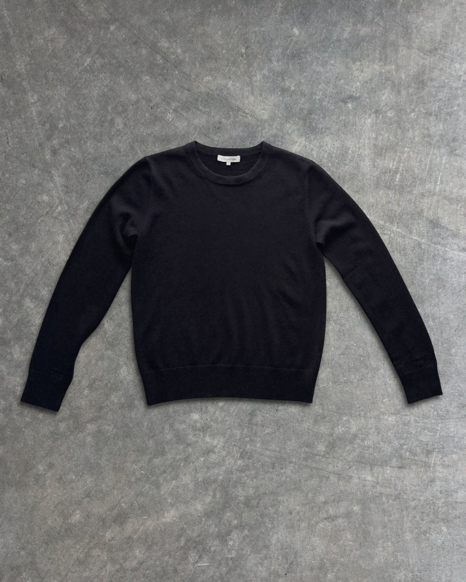 cashmerism : essential crew neck pullover in black