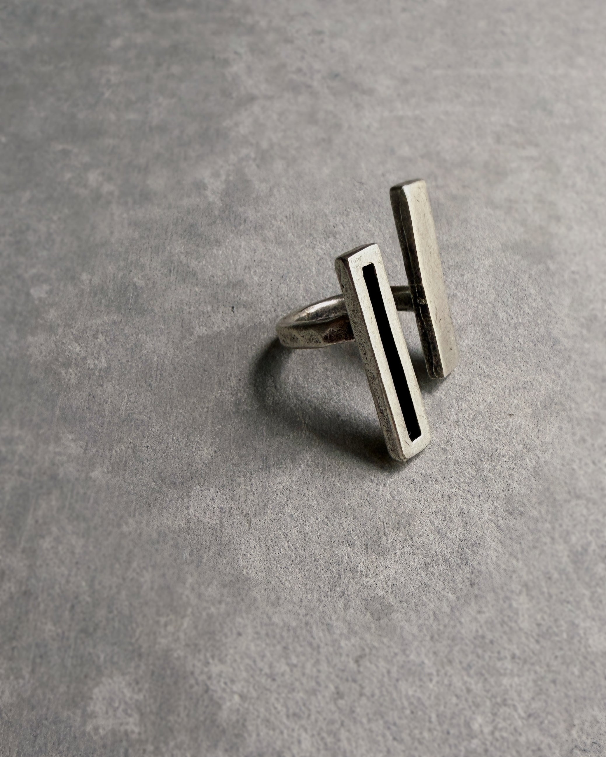 milk-toast : irresolution ring