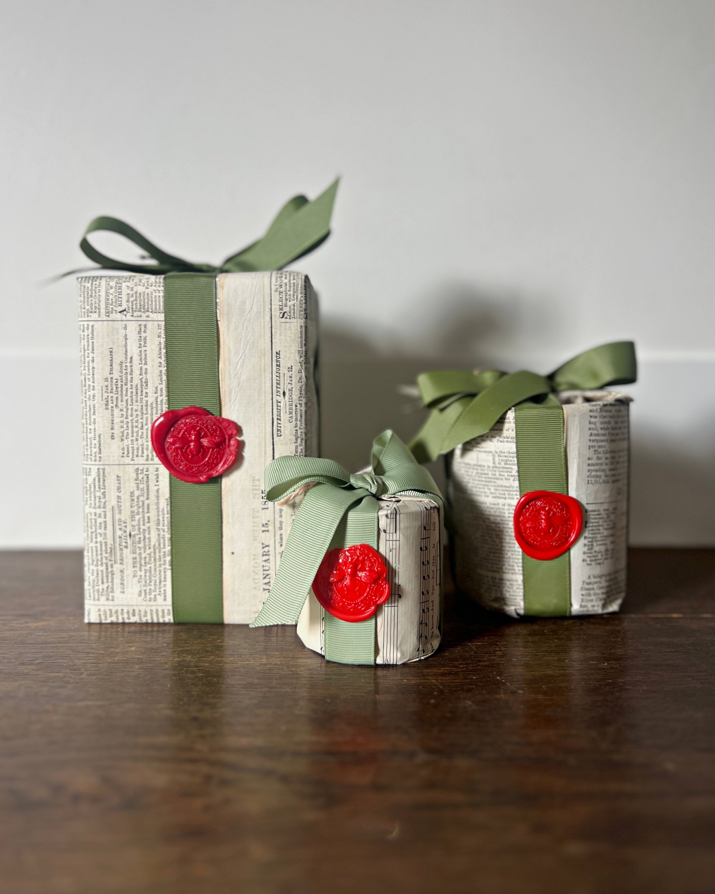 world's end obscura : no.8 jasminum candle