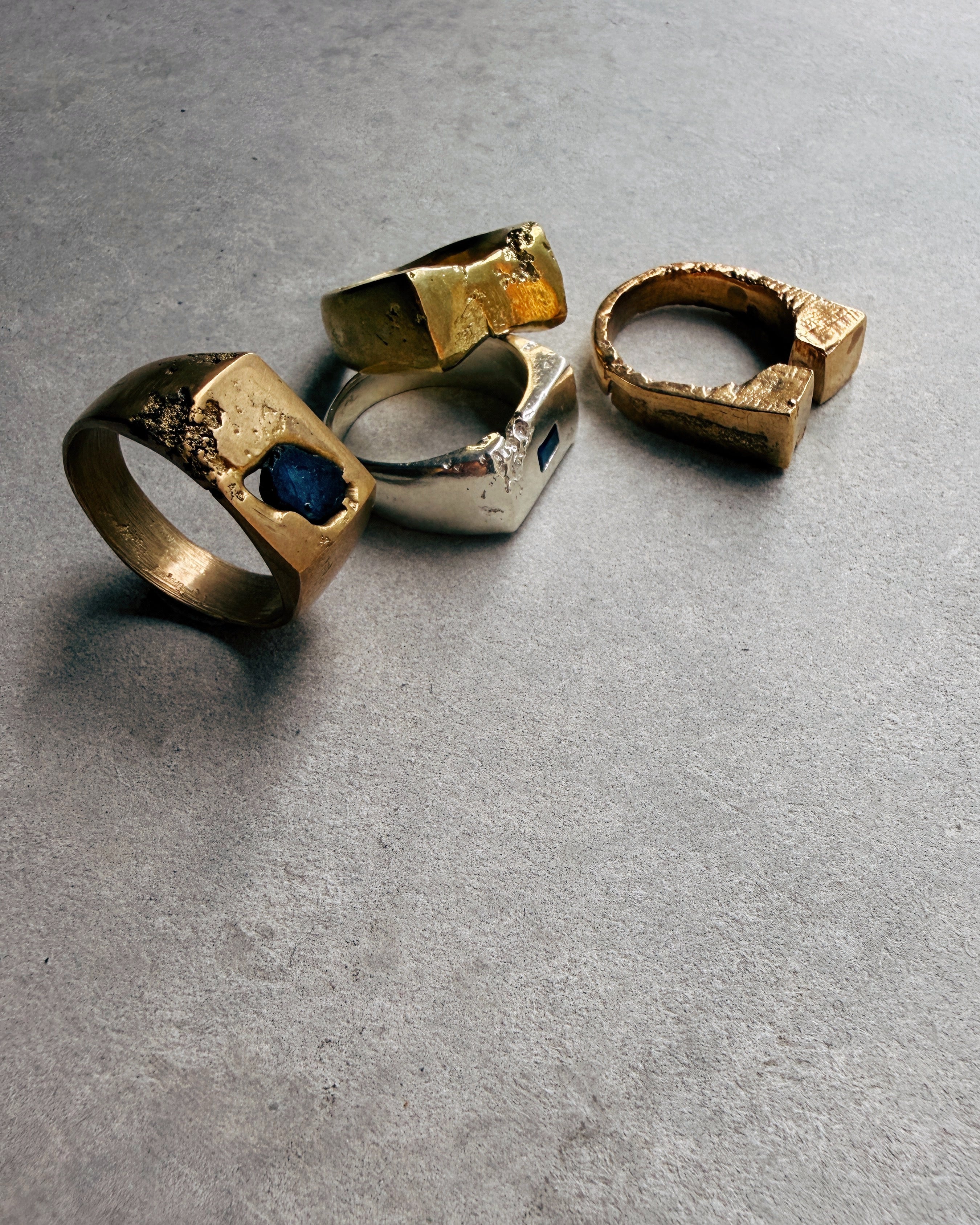 Kaya Viridi : brass ring