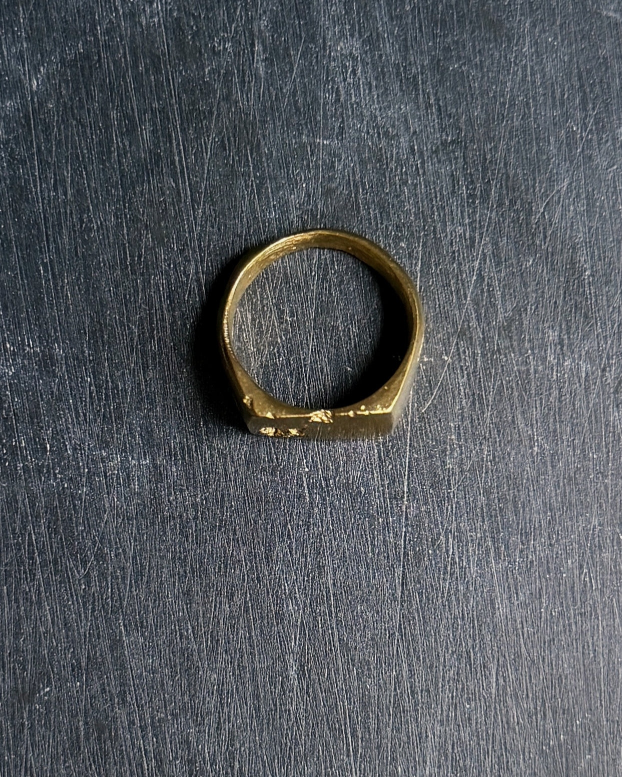 Kaya Viridi : brass ring