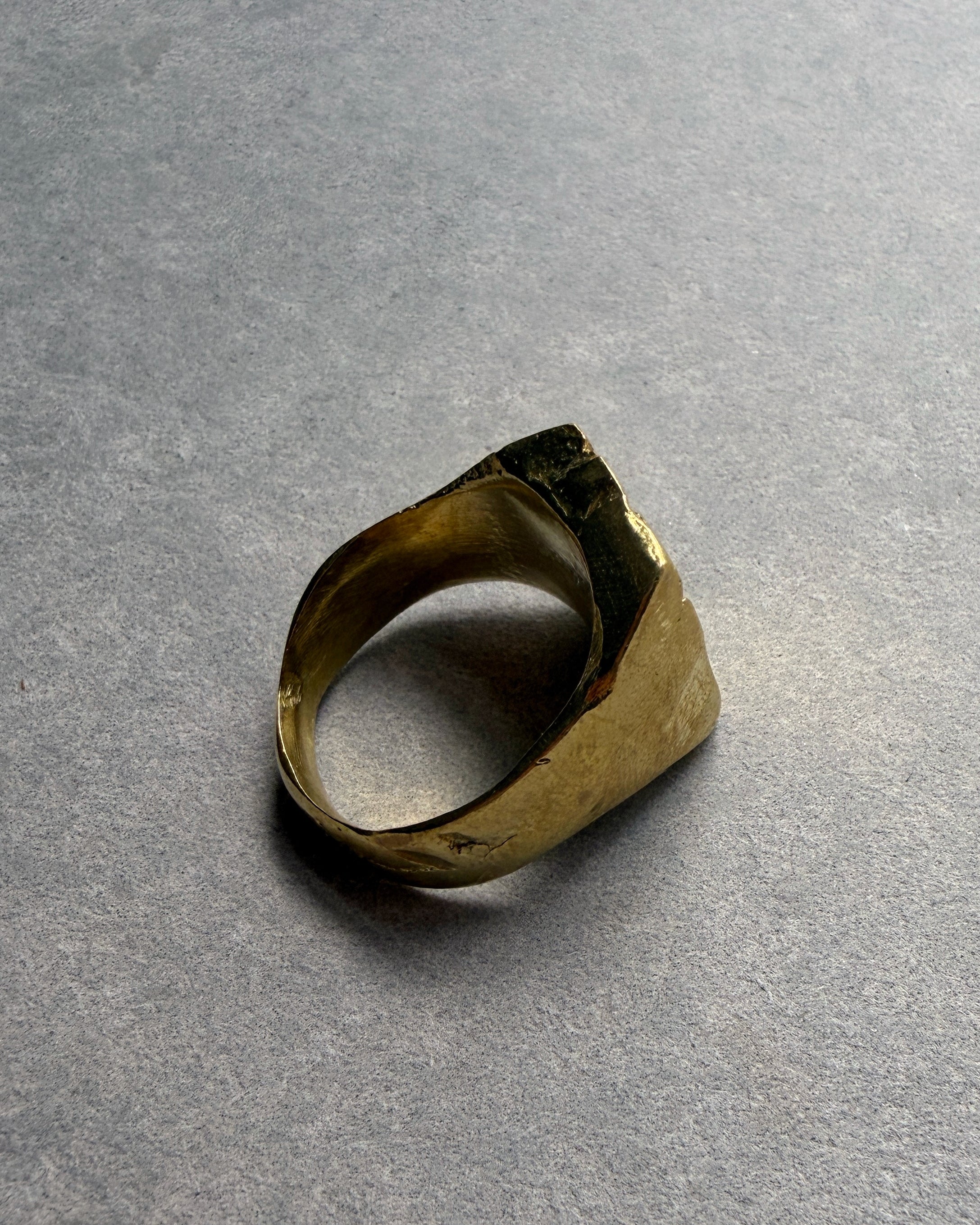 Kaya Viridi : brass ring
