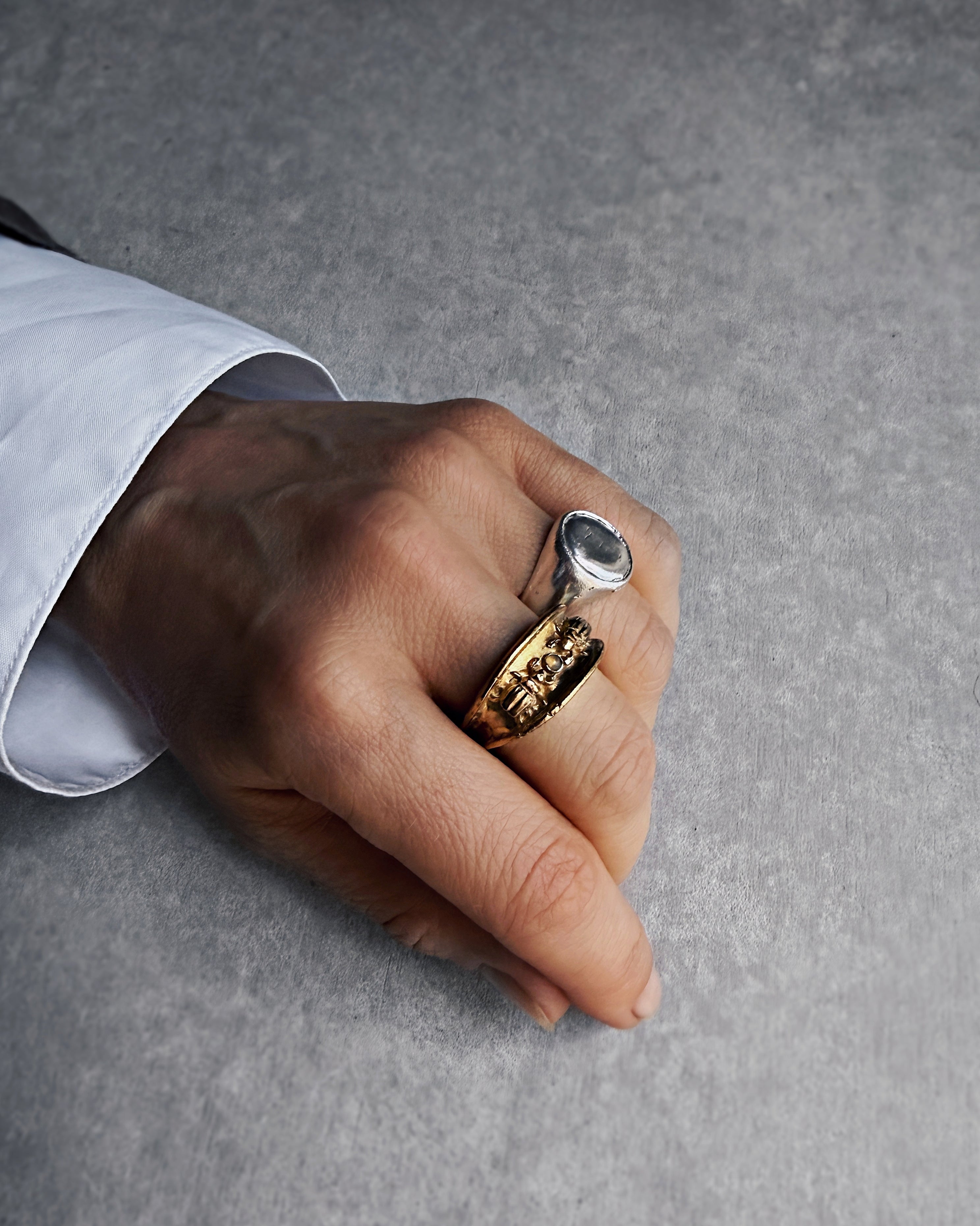 montestruque : the one in silver ring