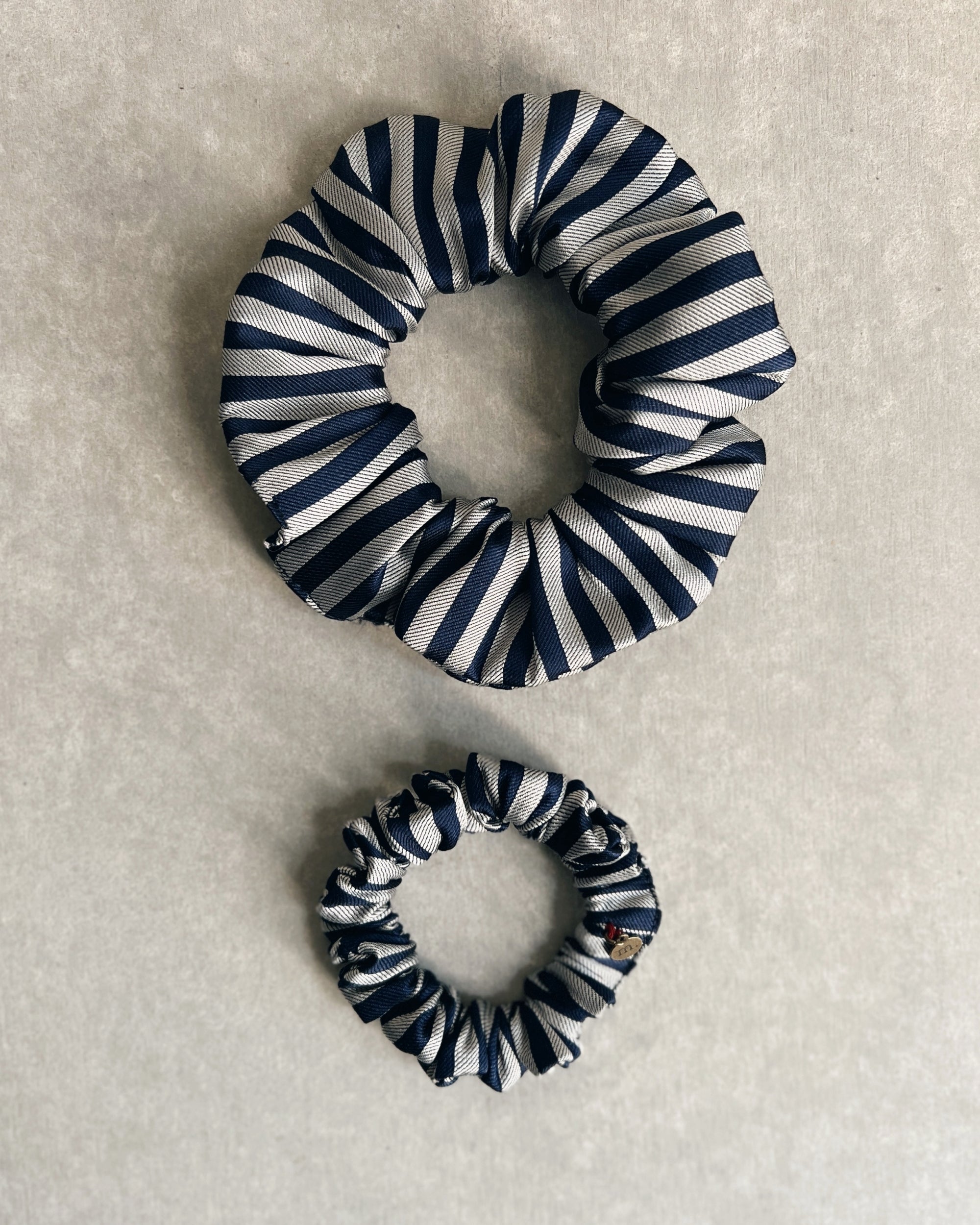 'm' for the maker : striped cotton scrunchie