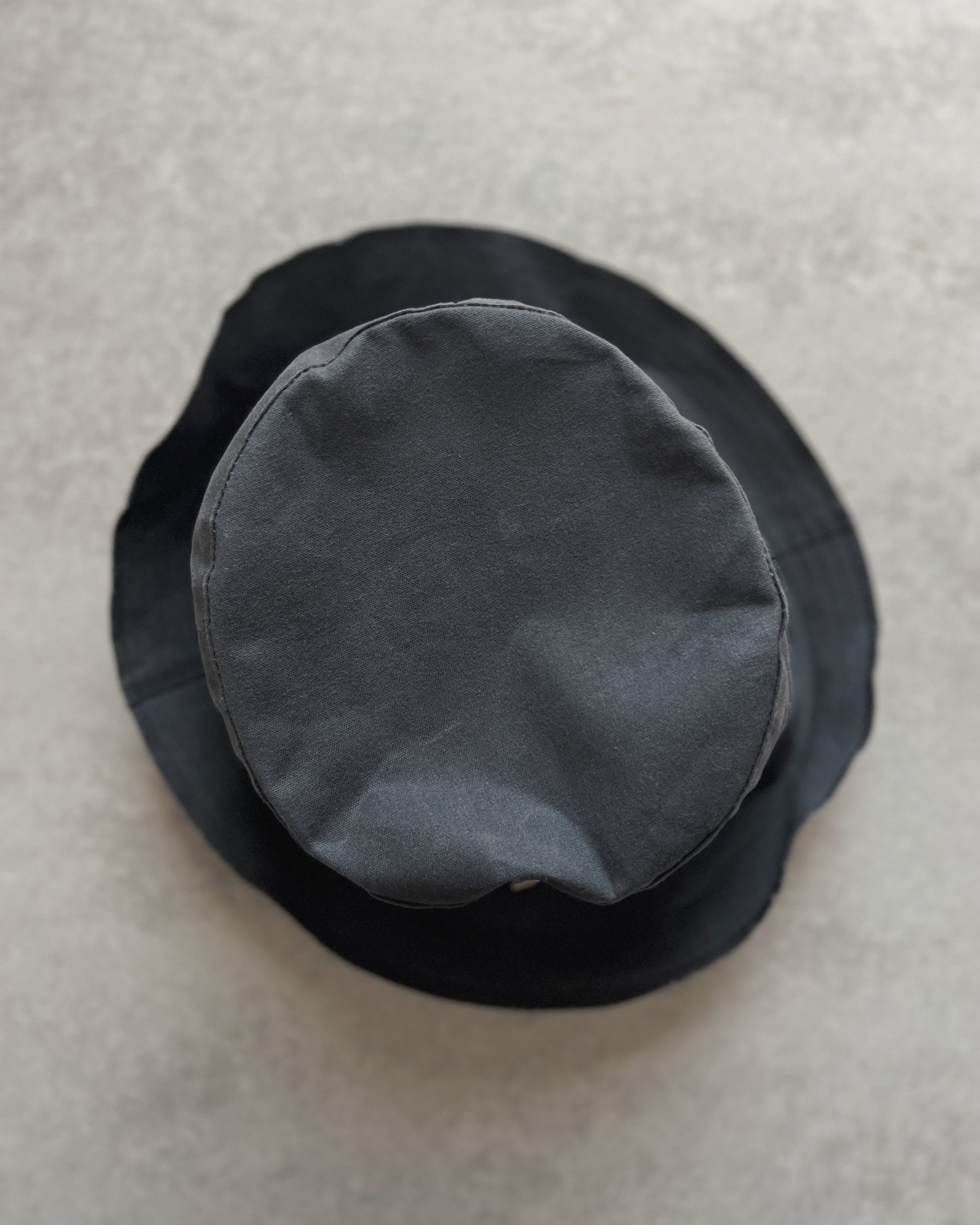 mature ha : paraffin hat in charcoal