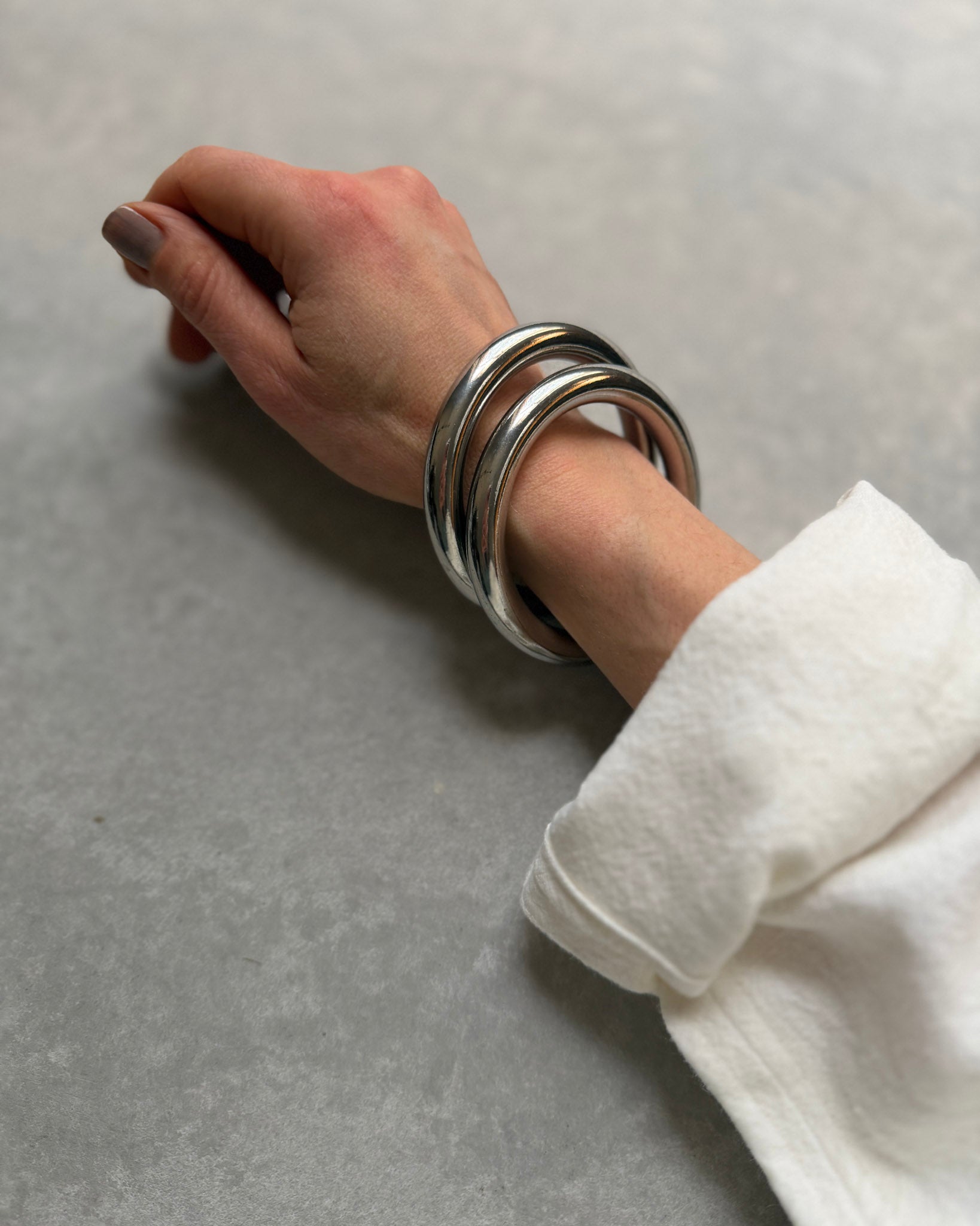 milk-toast : disciplined bangle