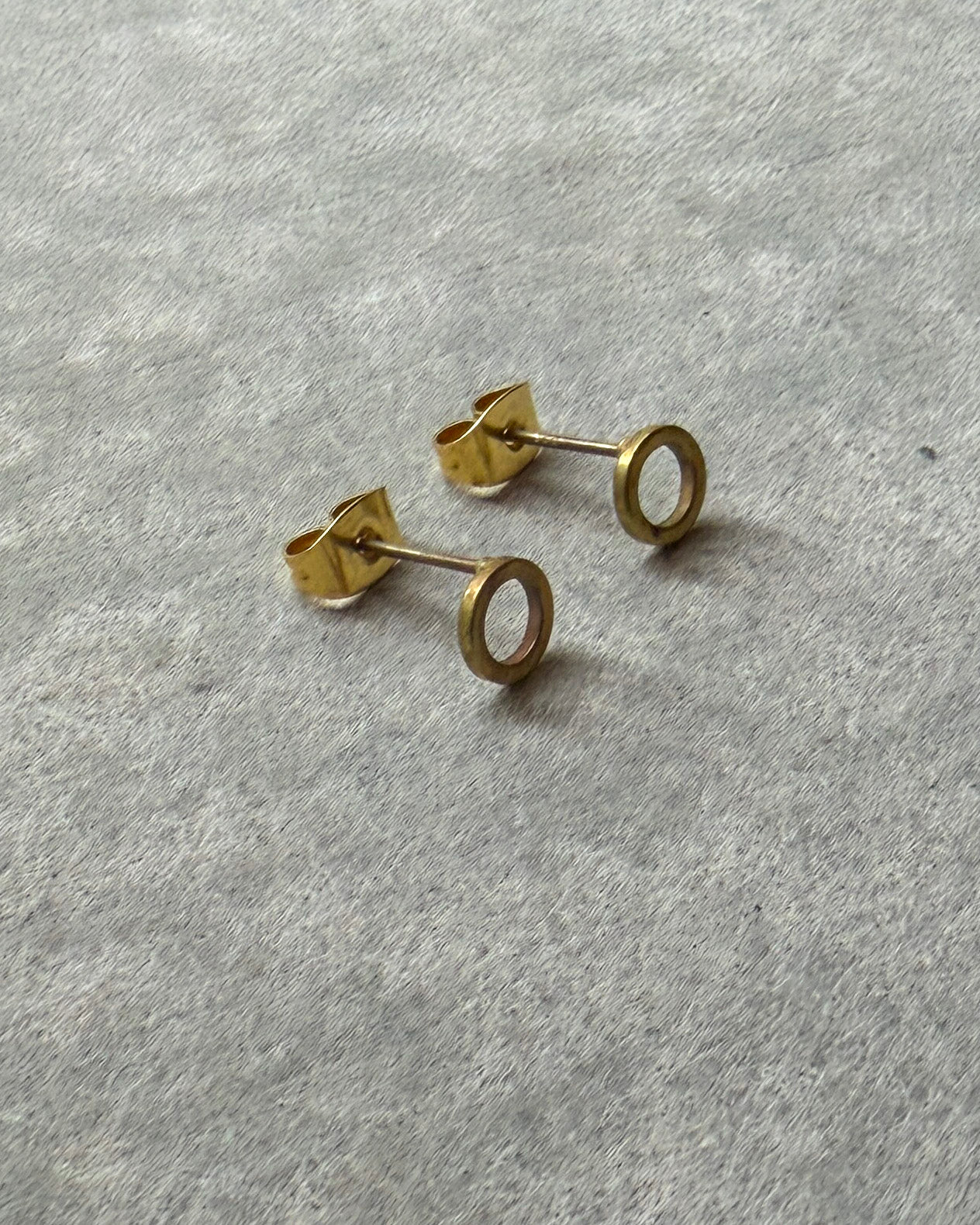 milk-toast : original studs