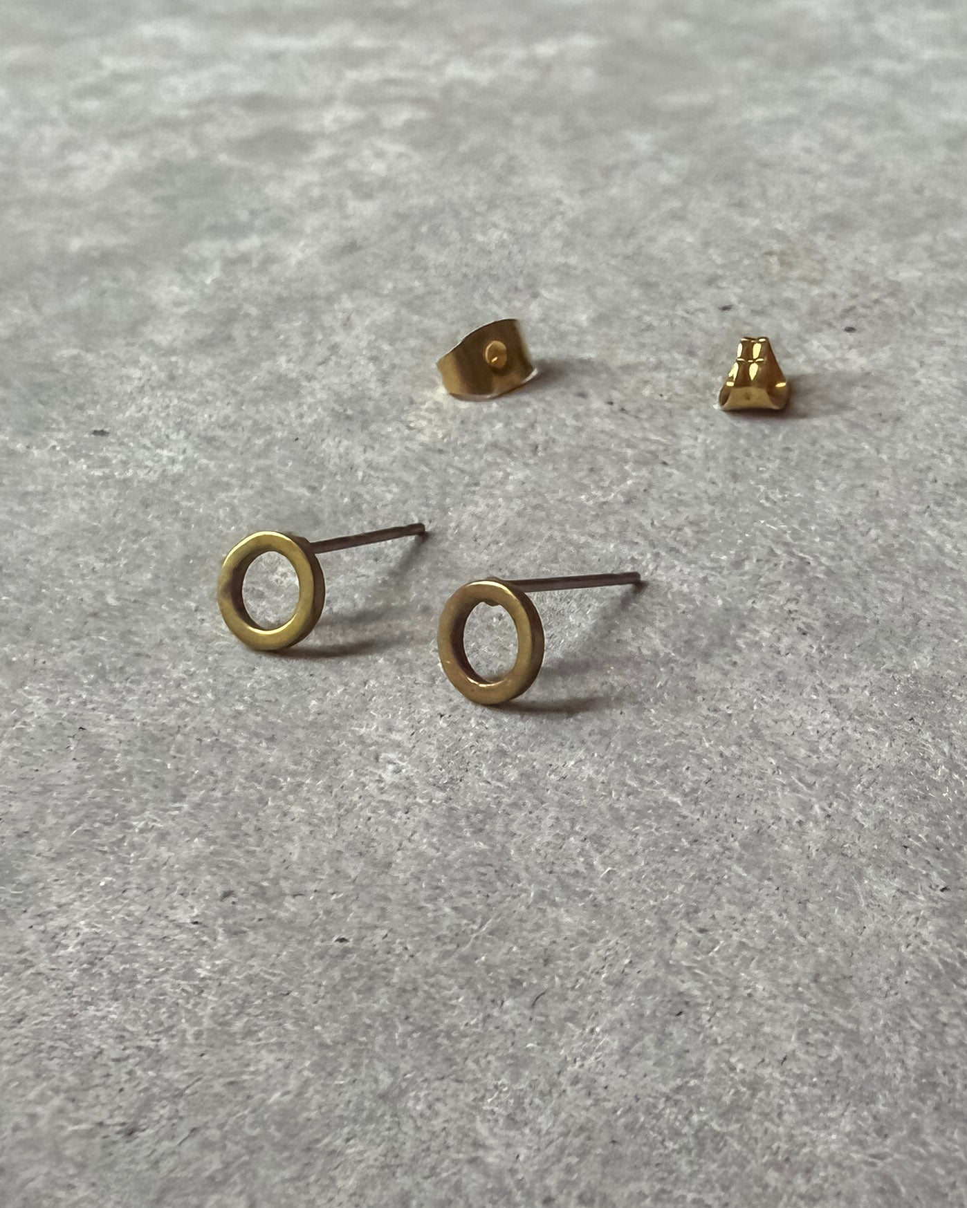 milk-toast : original studs