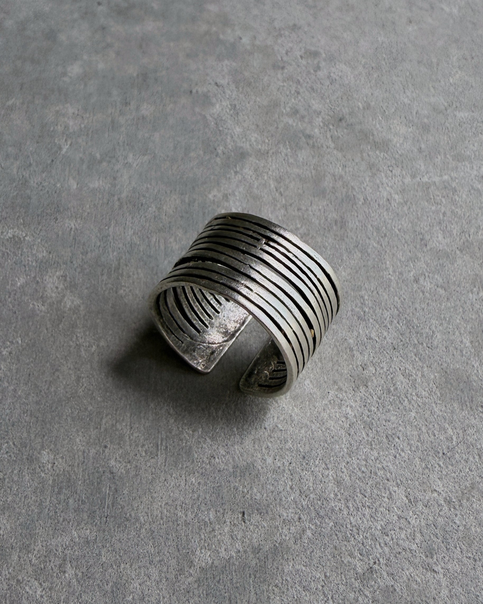 milk-toast : organised ring