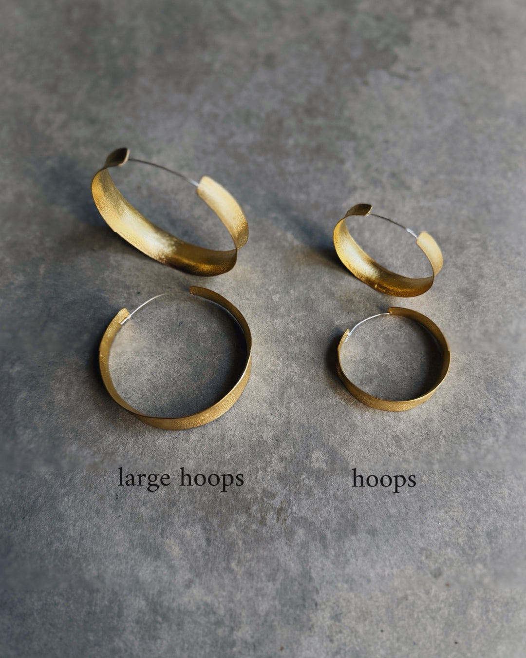 Ewa : gold hoop earrings