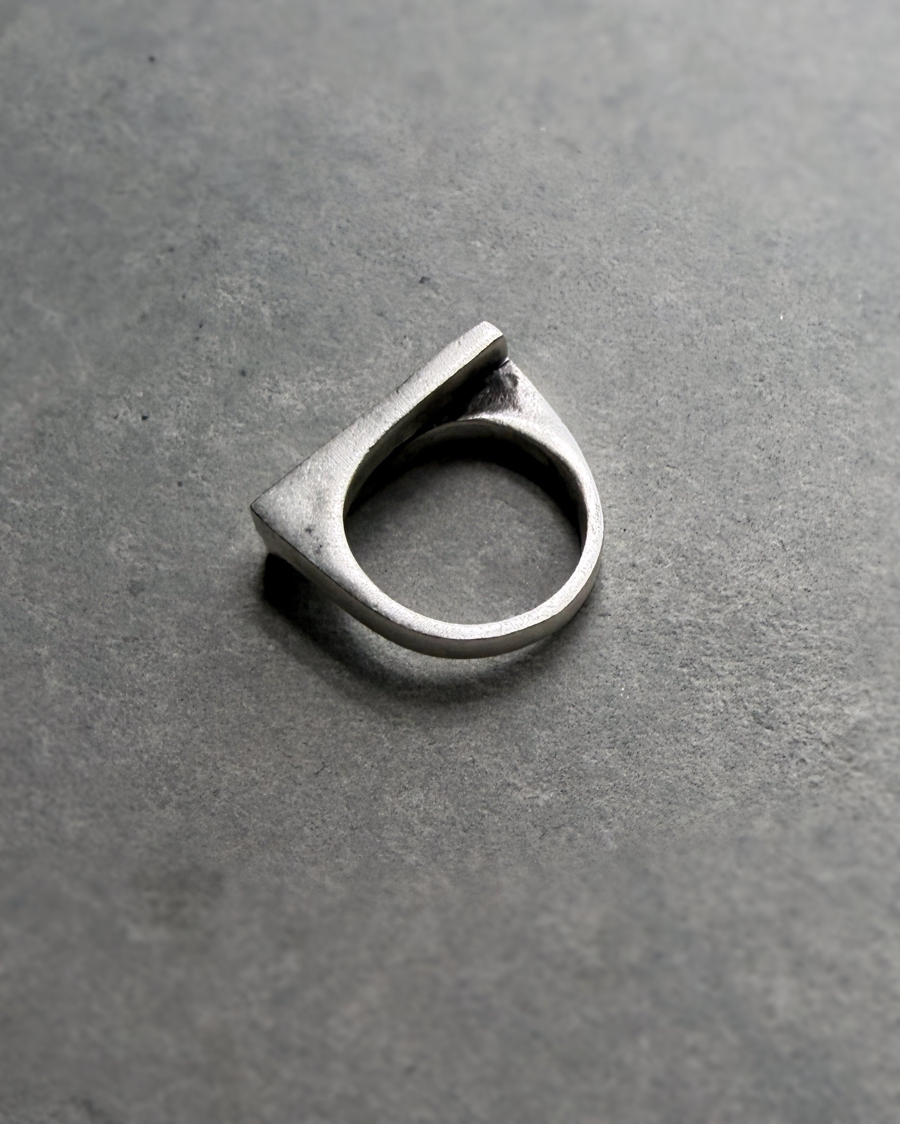 milk-toast : persuasion ring
