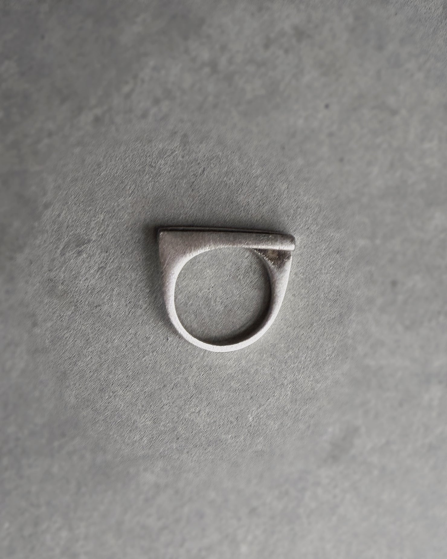 milk-toast : persuasion ring