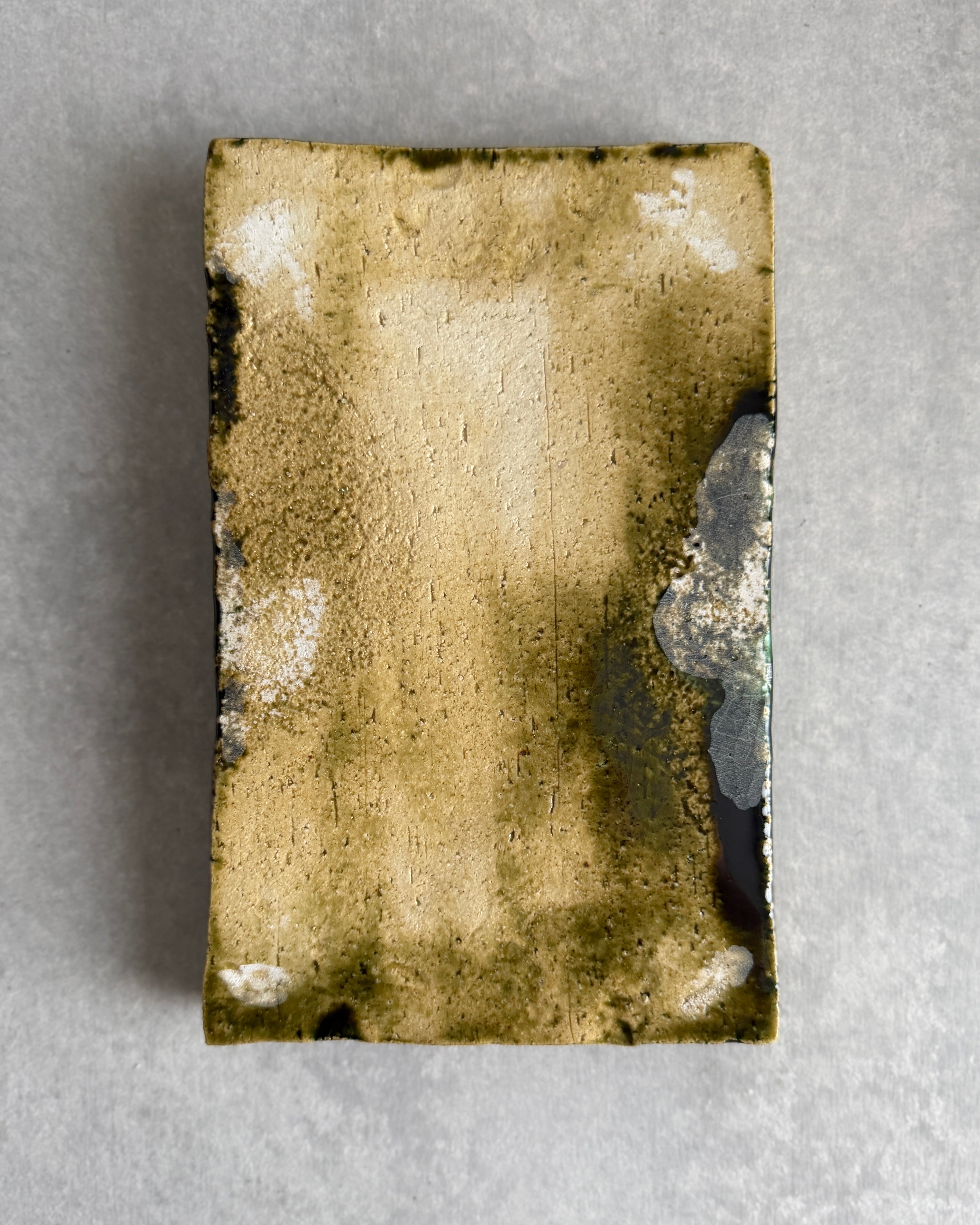 Oribe ware : ceramic serving plate