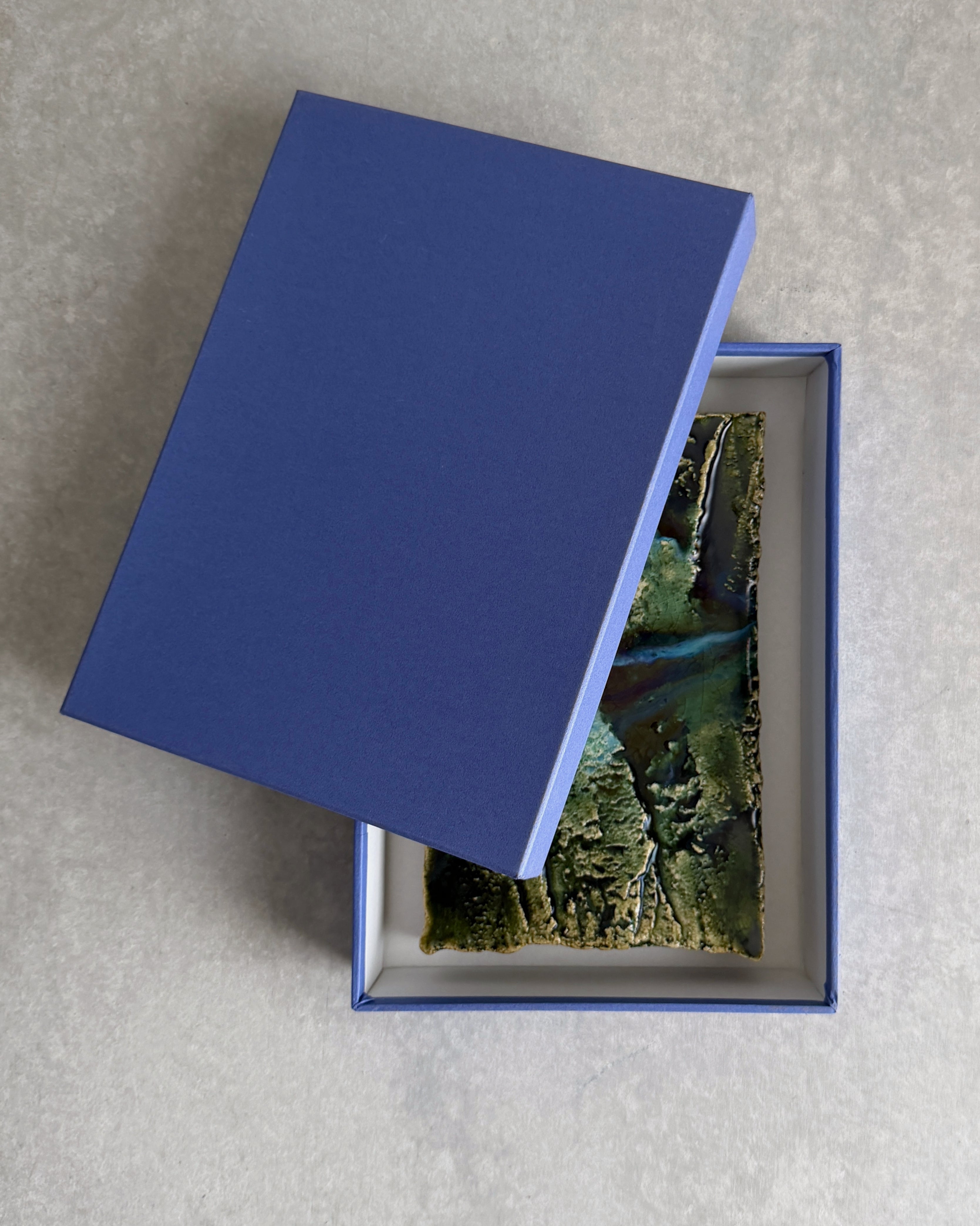 Oribe ware : ceramic serving plate