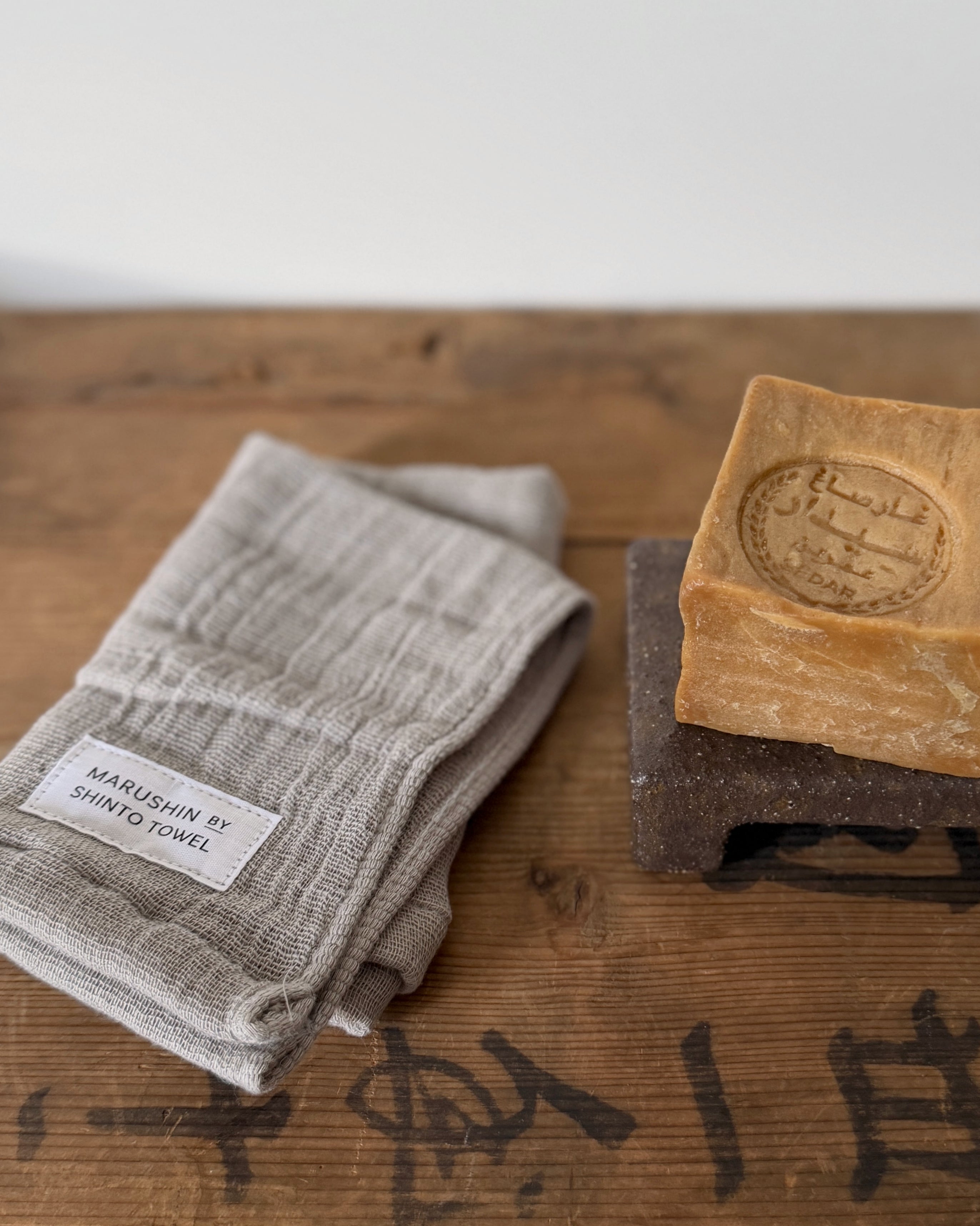 Jo Reid-Speirs : ceramic soap holder