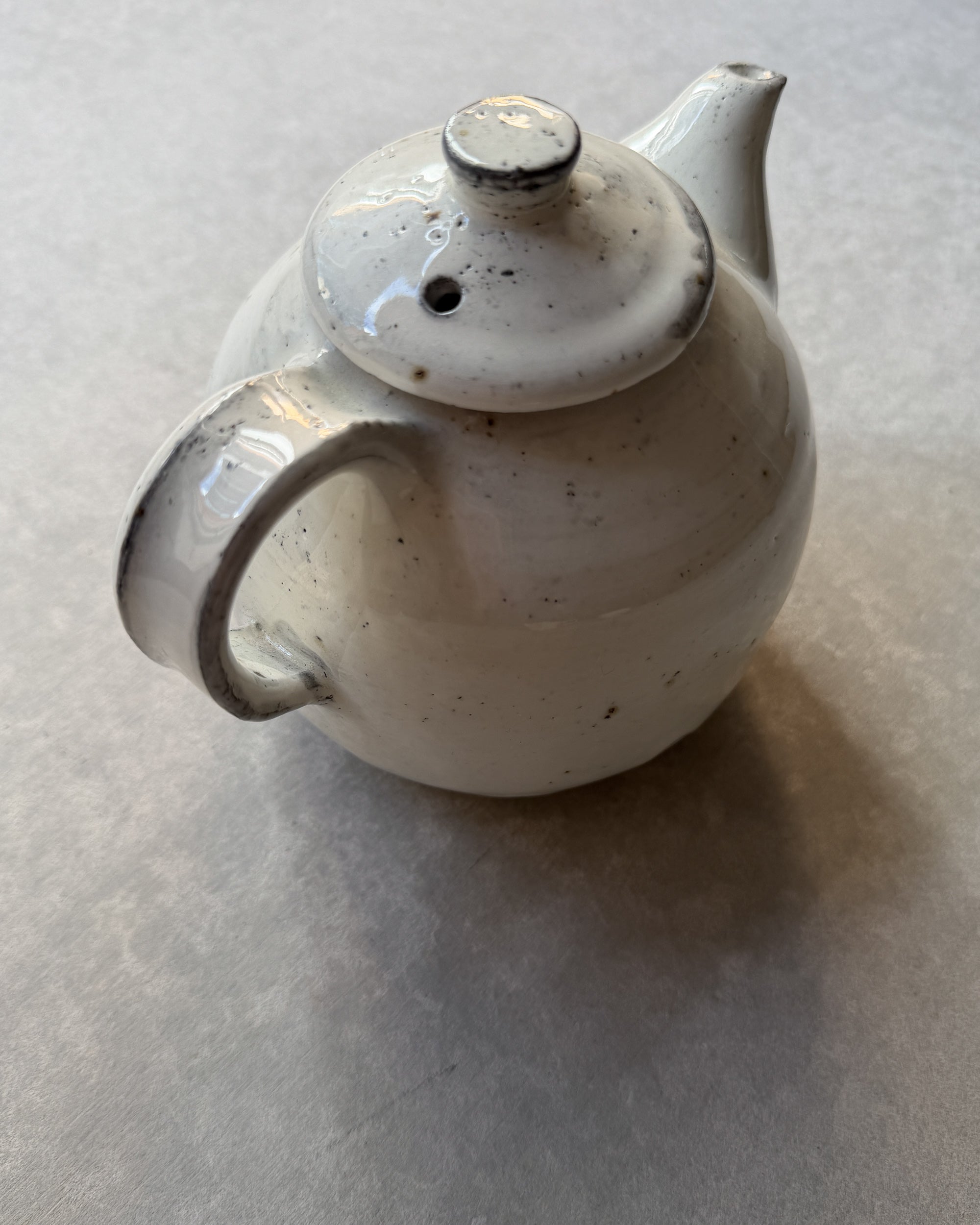 Wonki and J : ceramic teapot