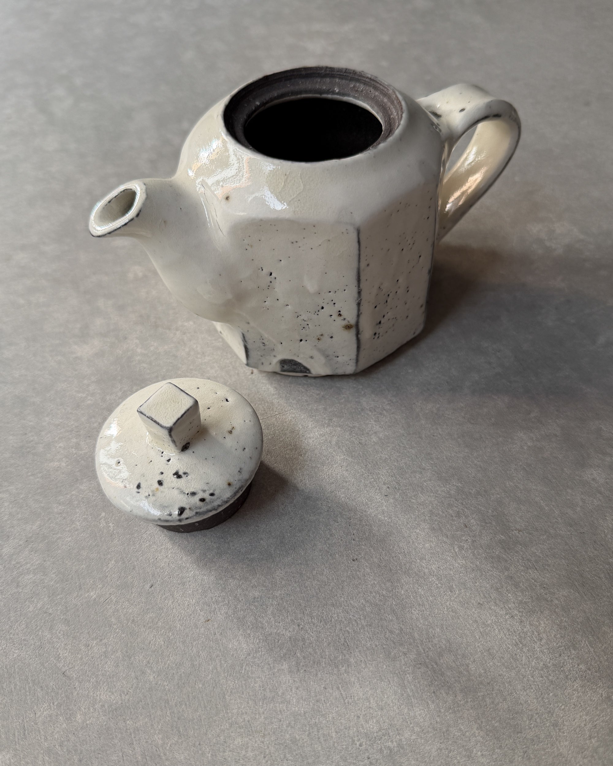 Wonki and J : small ceramic teapot