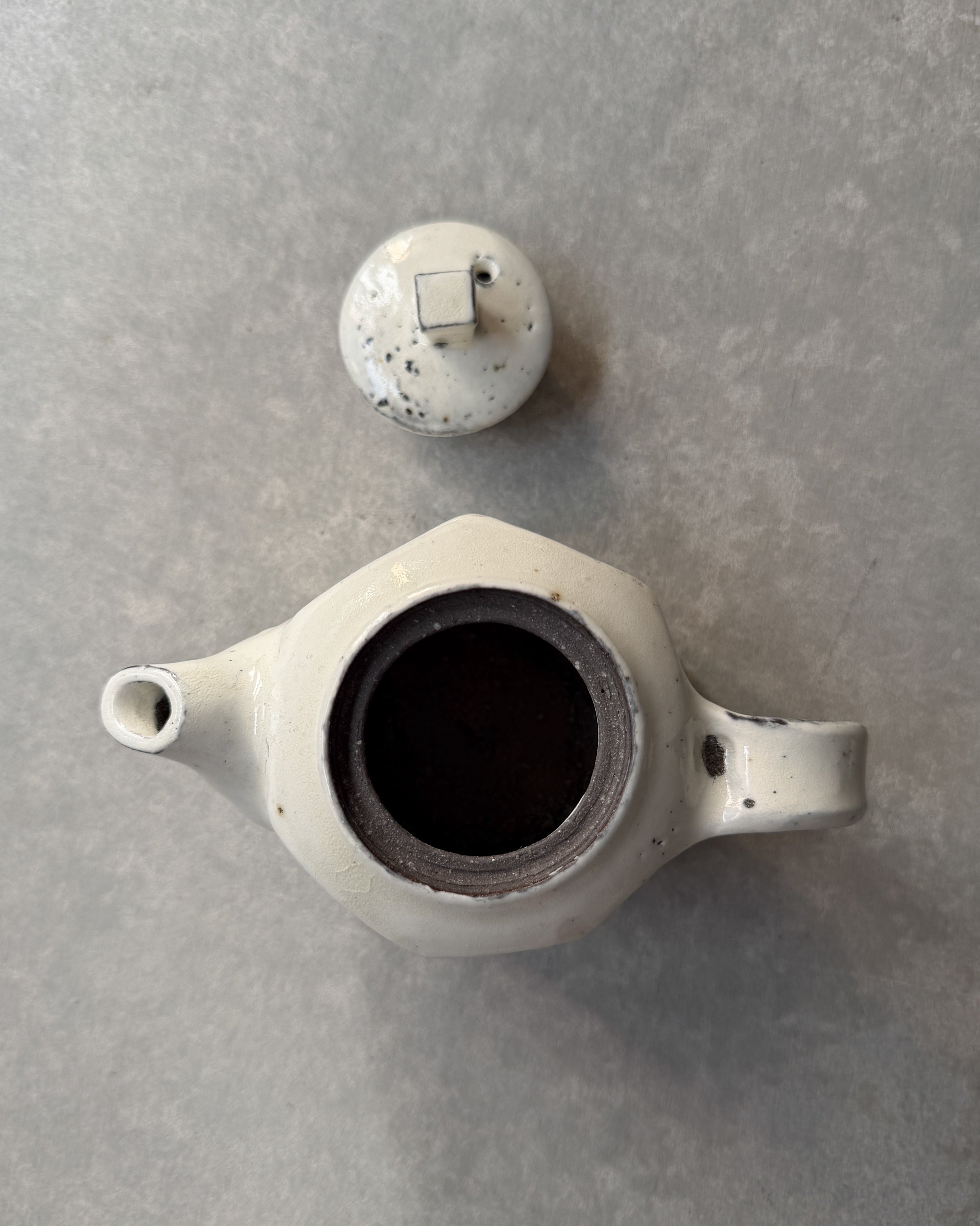 Wonki and J : small ceramic teapot