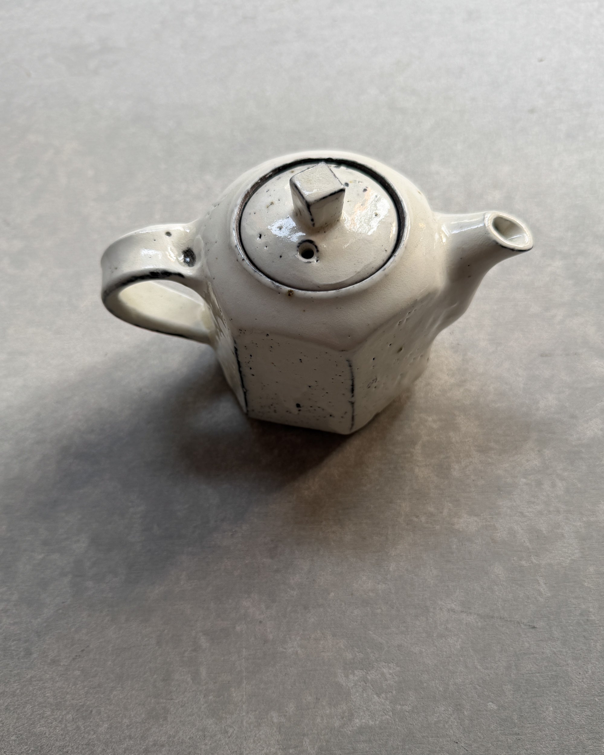 Wonki and J : small ceramic teapot