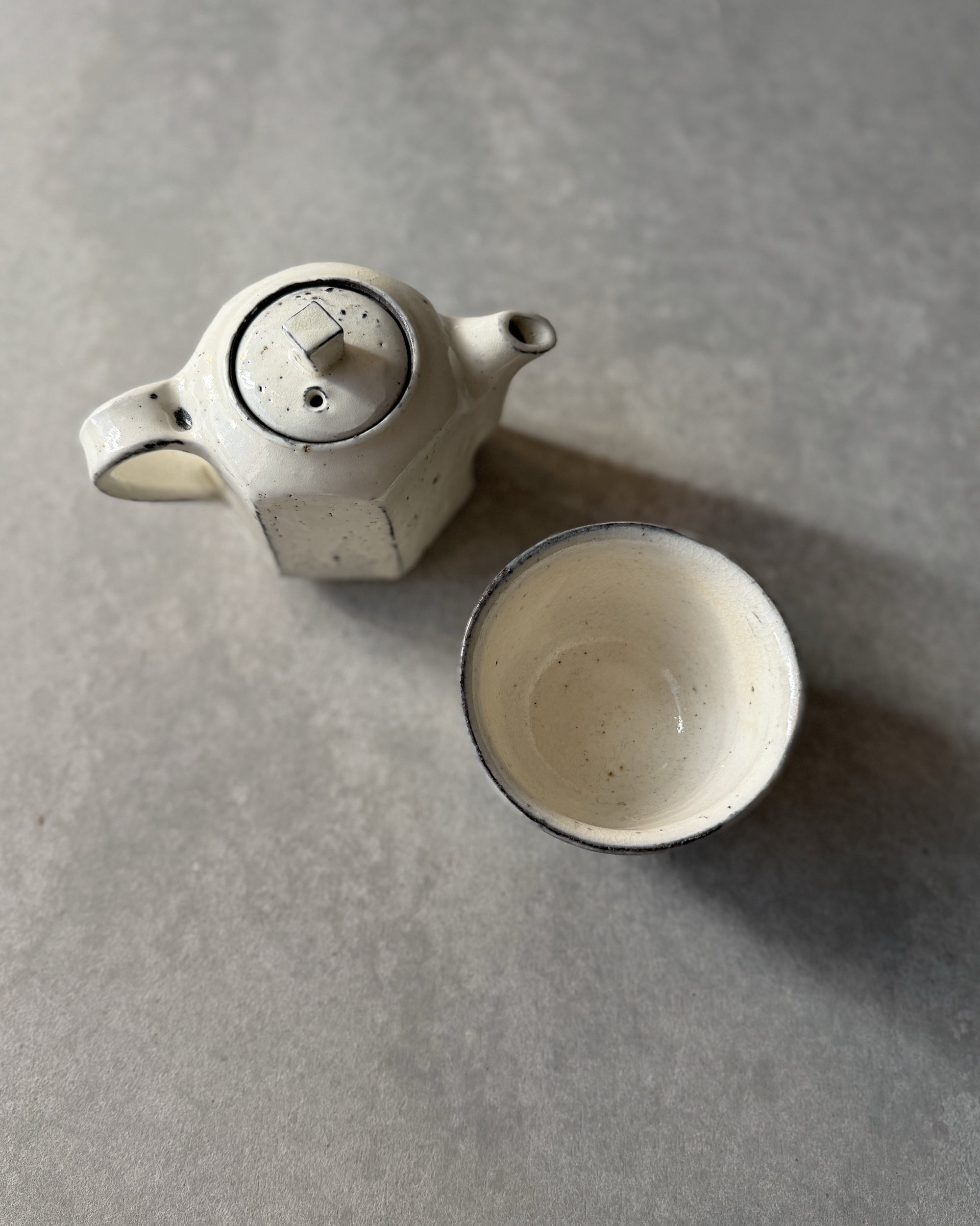 Wonki and J : small ceramic teapot