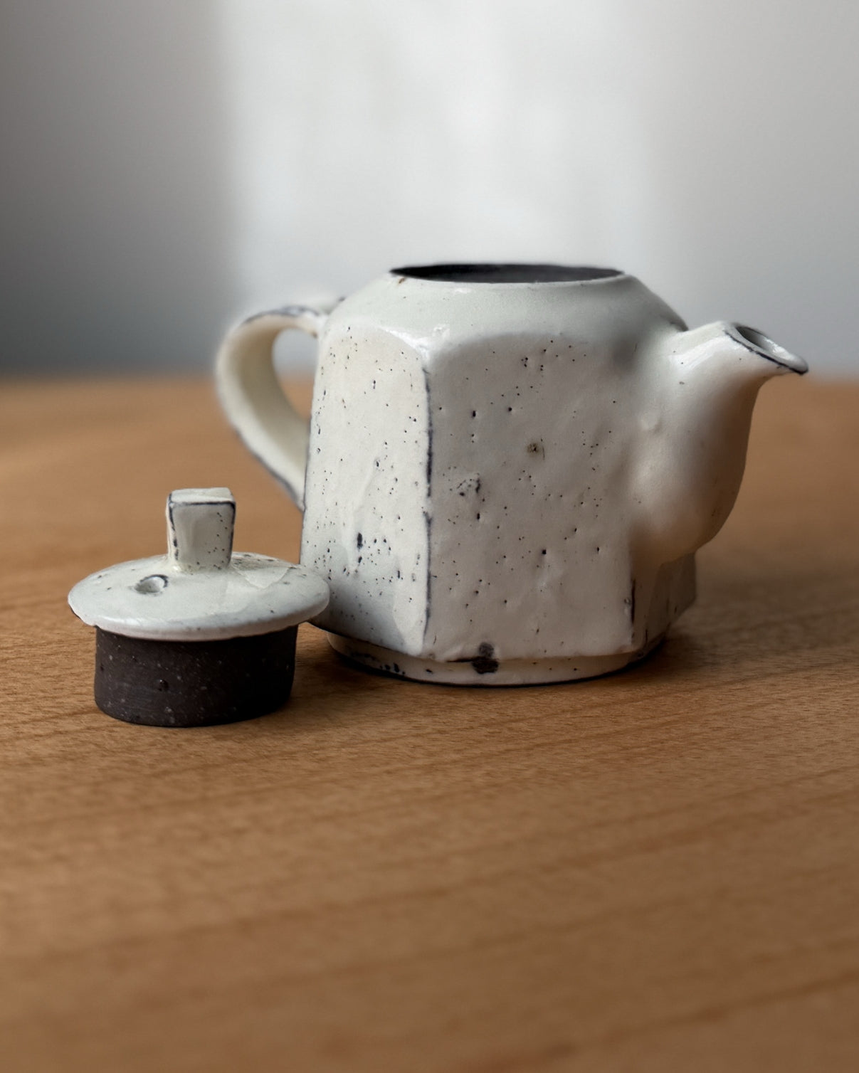 Wonki and J : small ceramic teapot