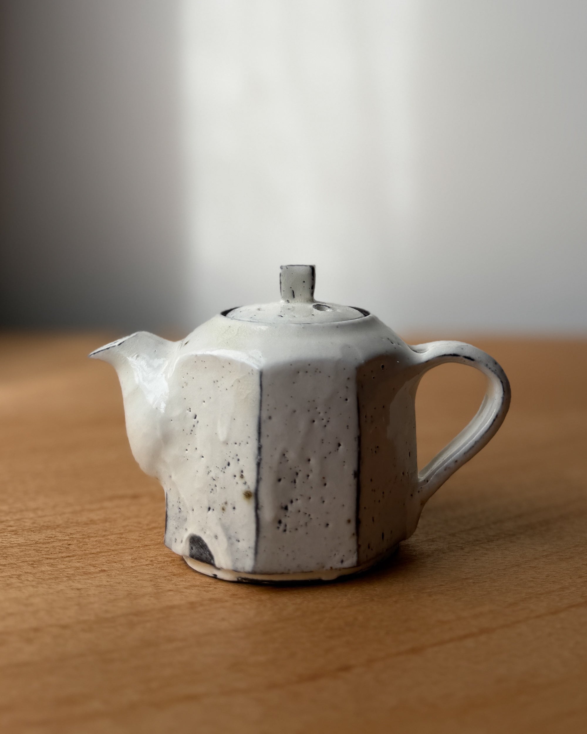 Wonki and J : small ceramic teapot