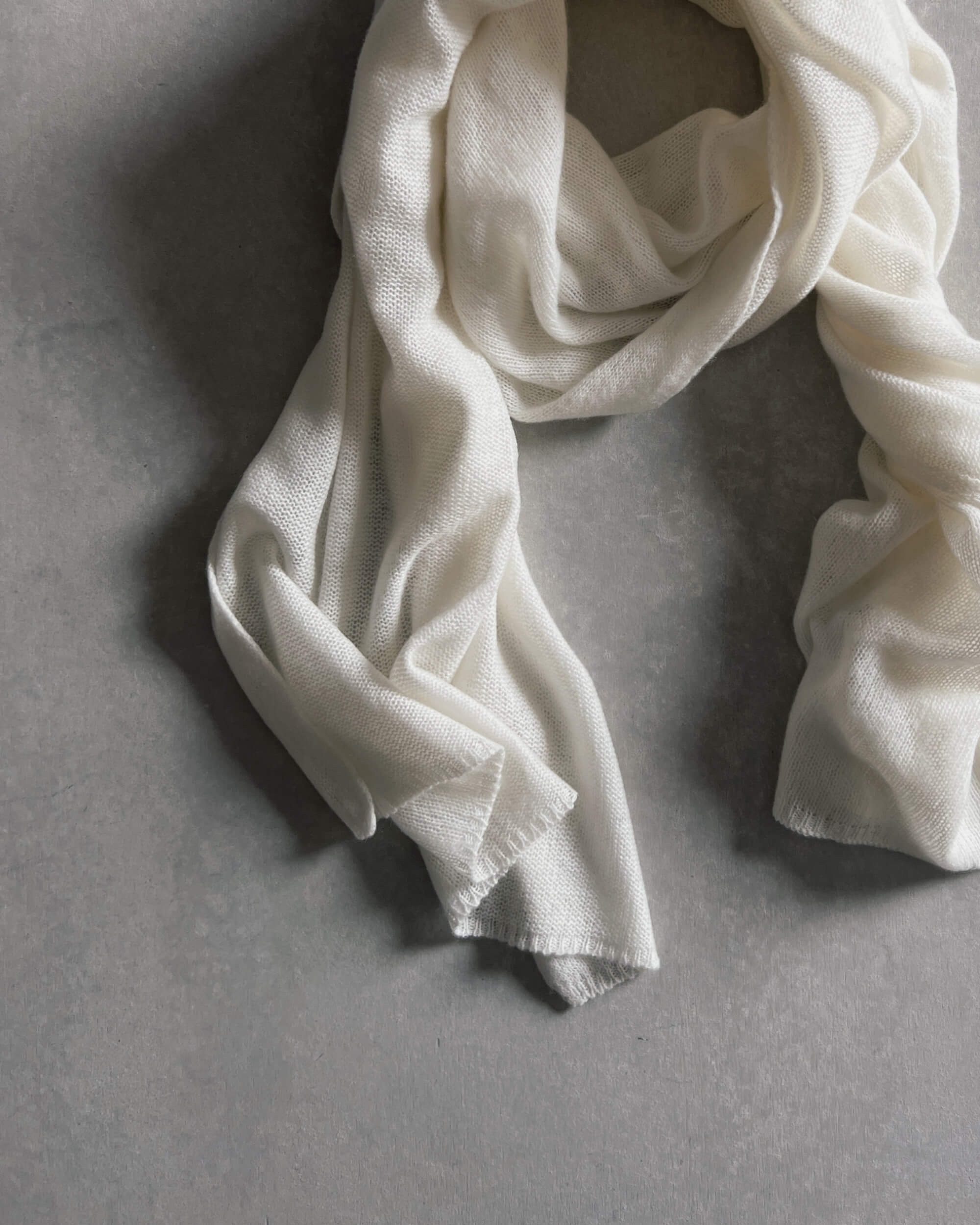cashmerism : scarf shawl in cream