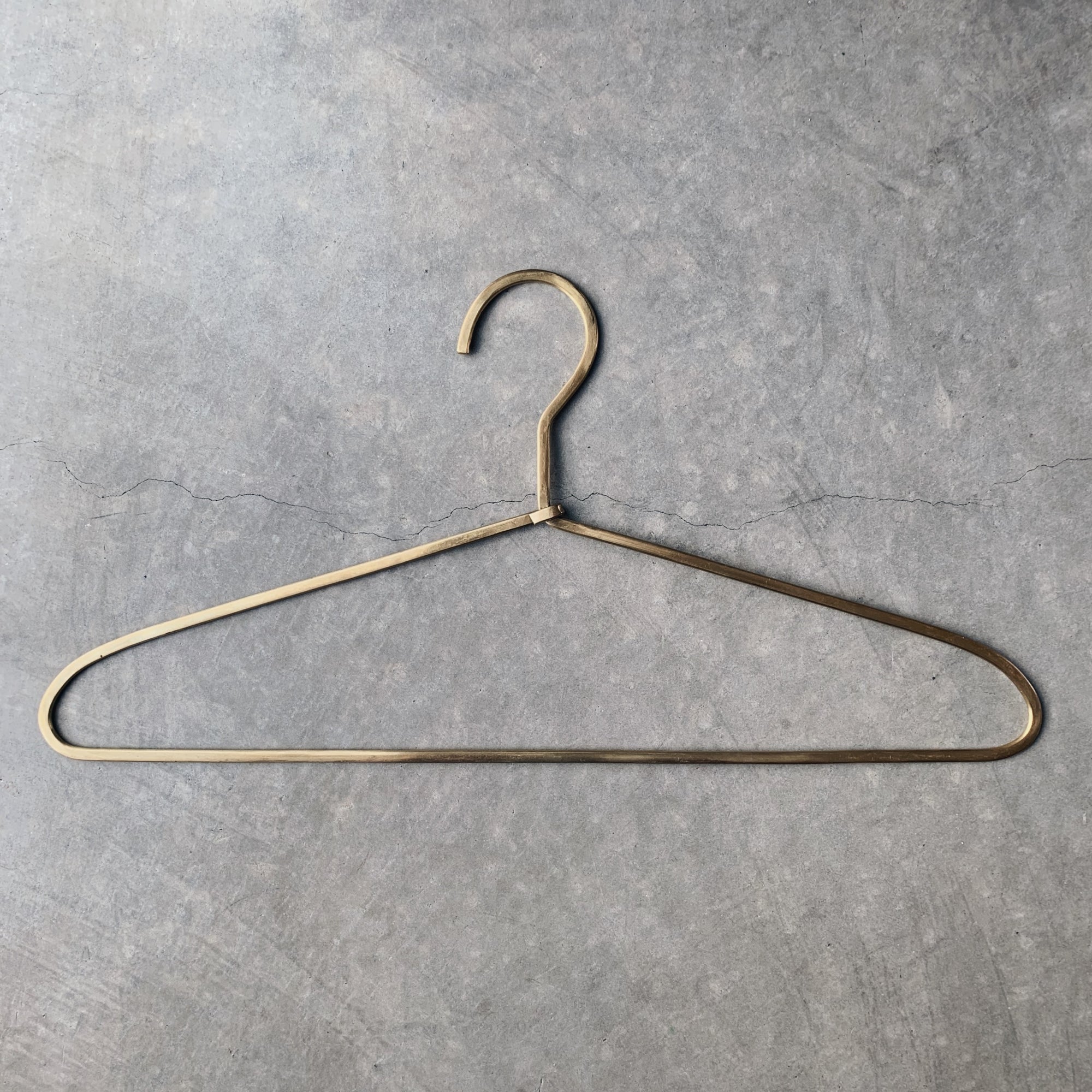 bunai : brass hanger