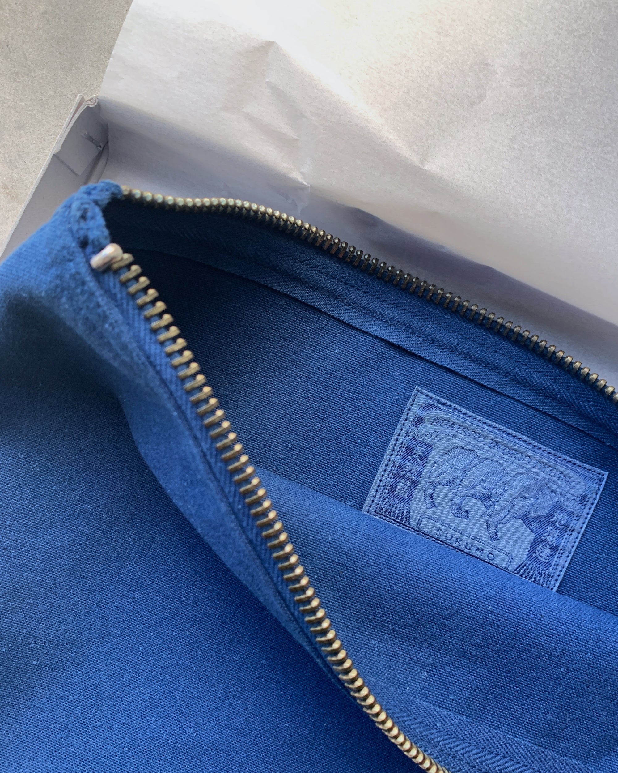 buaisou : indigo canvas pouch