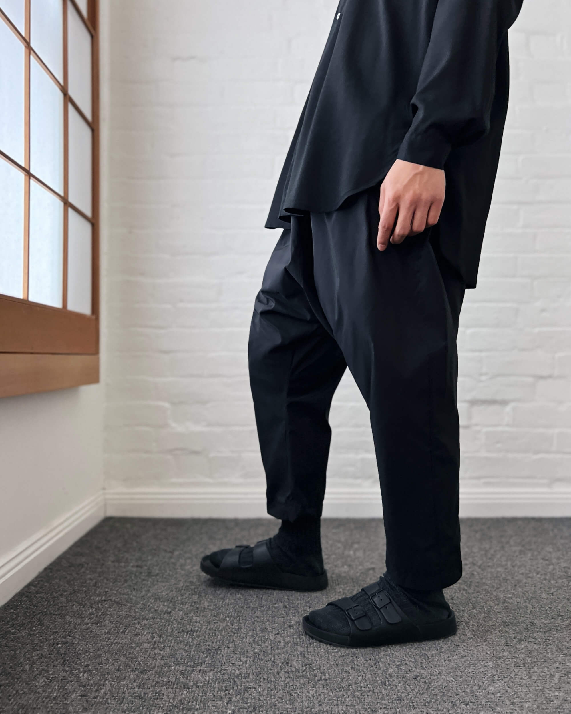 LJ struthers : sleek cotton pants
