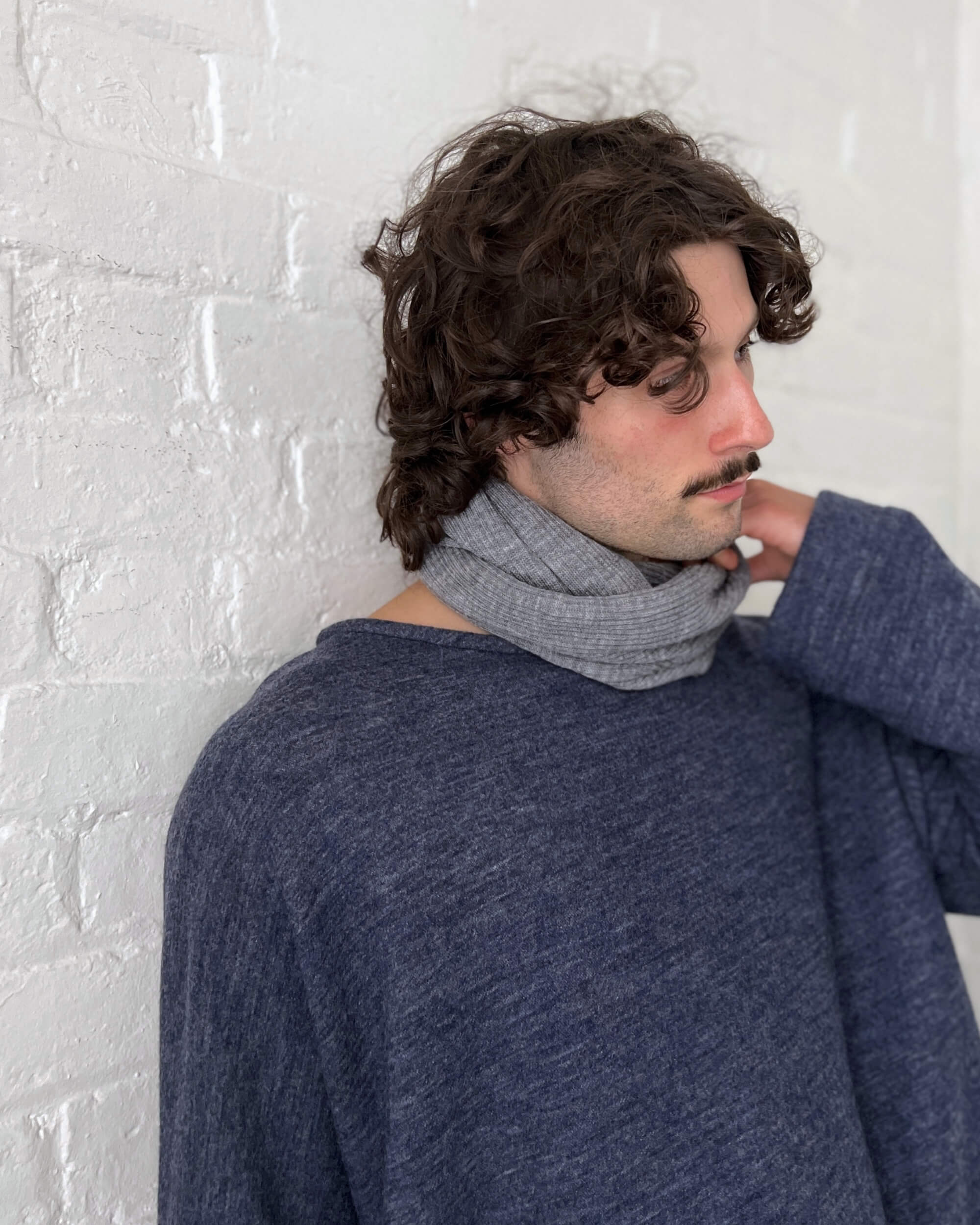 memeri : merino wool loop scarf in flint
