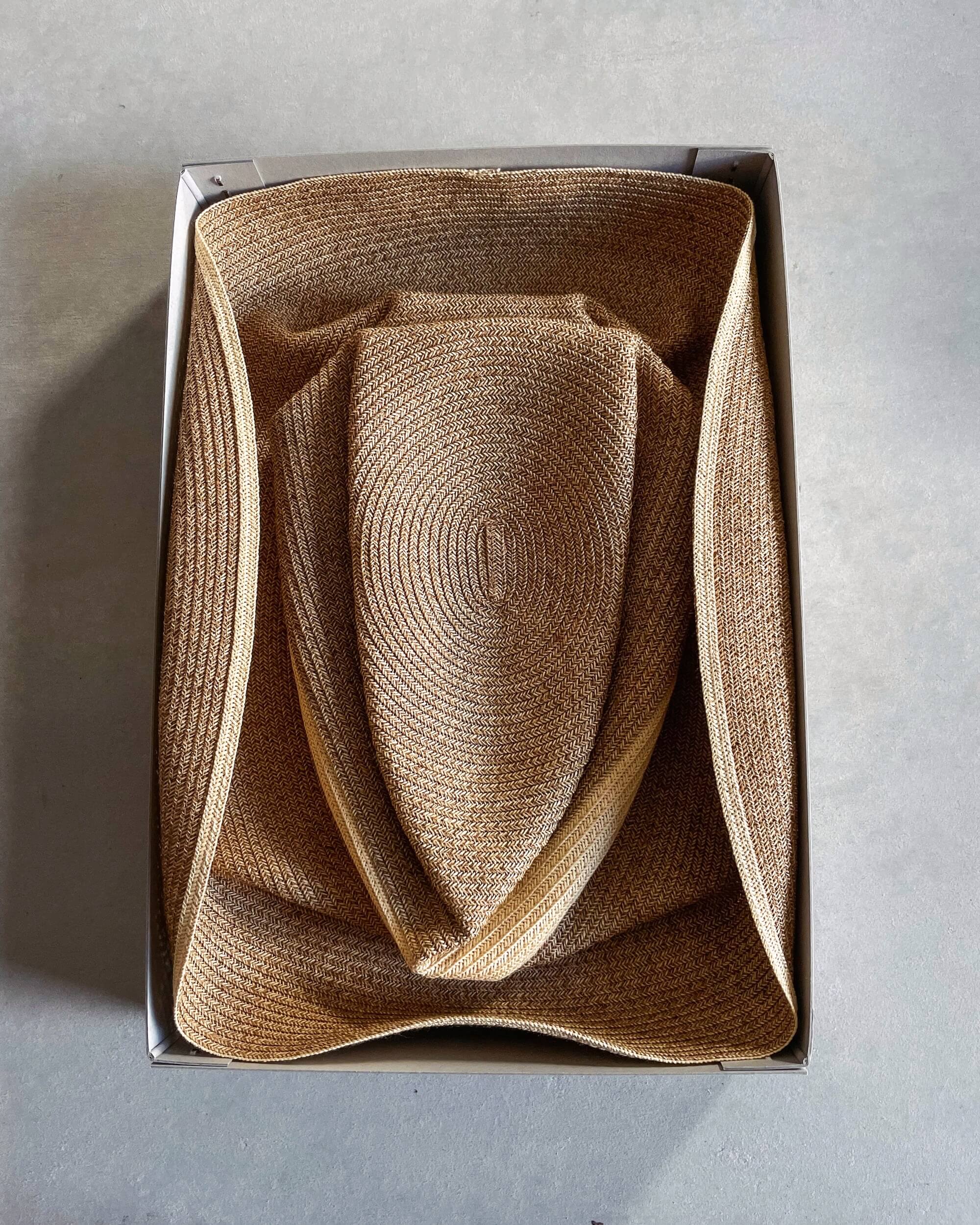 mature ha : boxed hat with barley stripe
