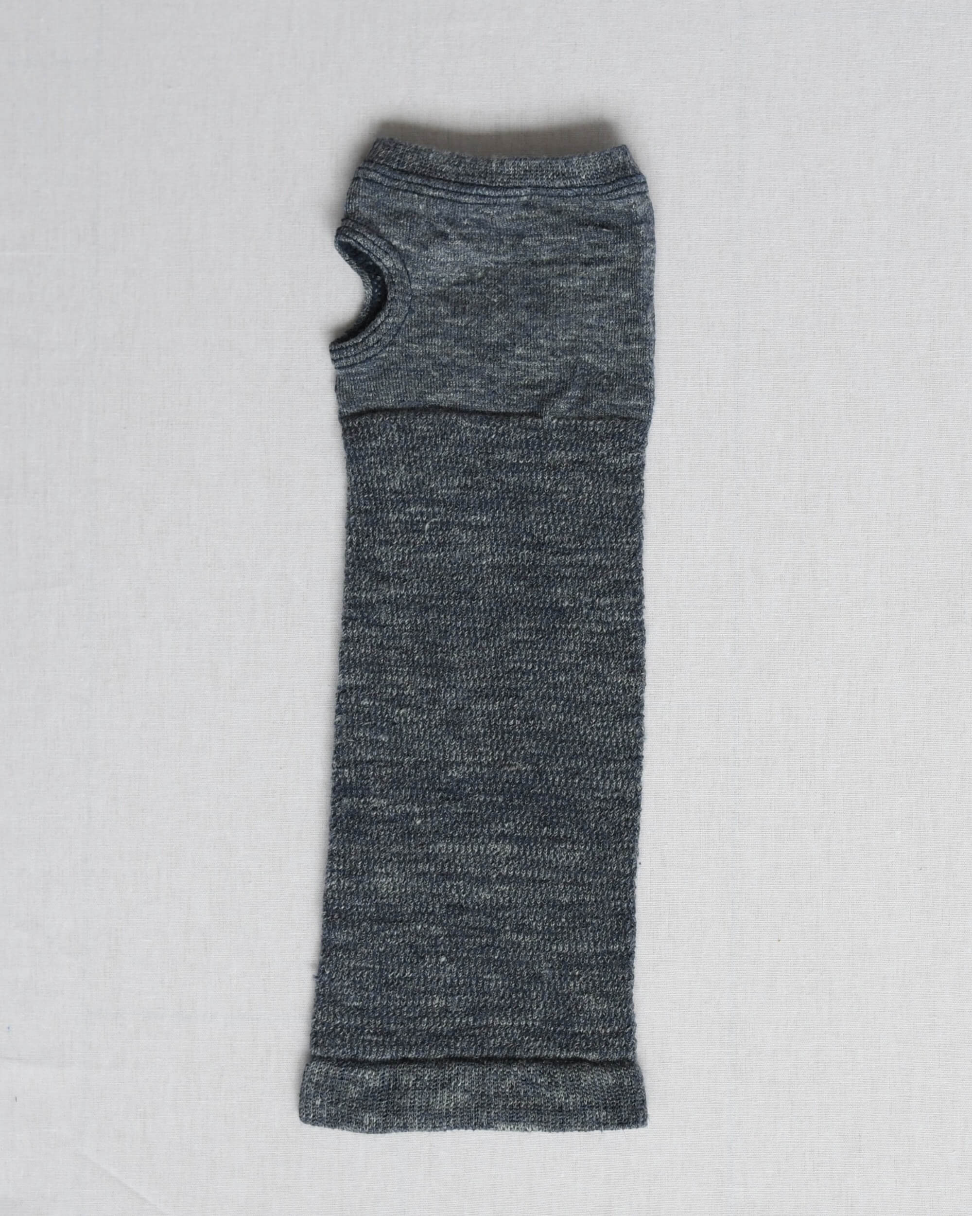 nishiguchi kutsushita : teni linen arm covers - short