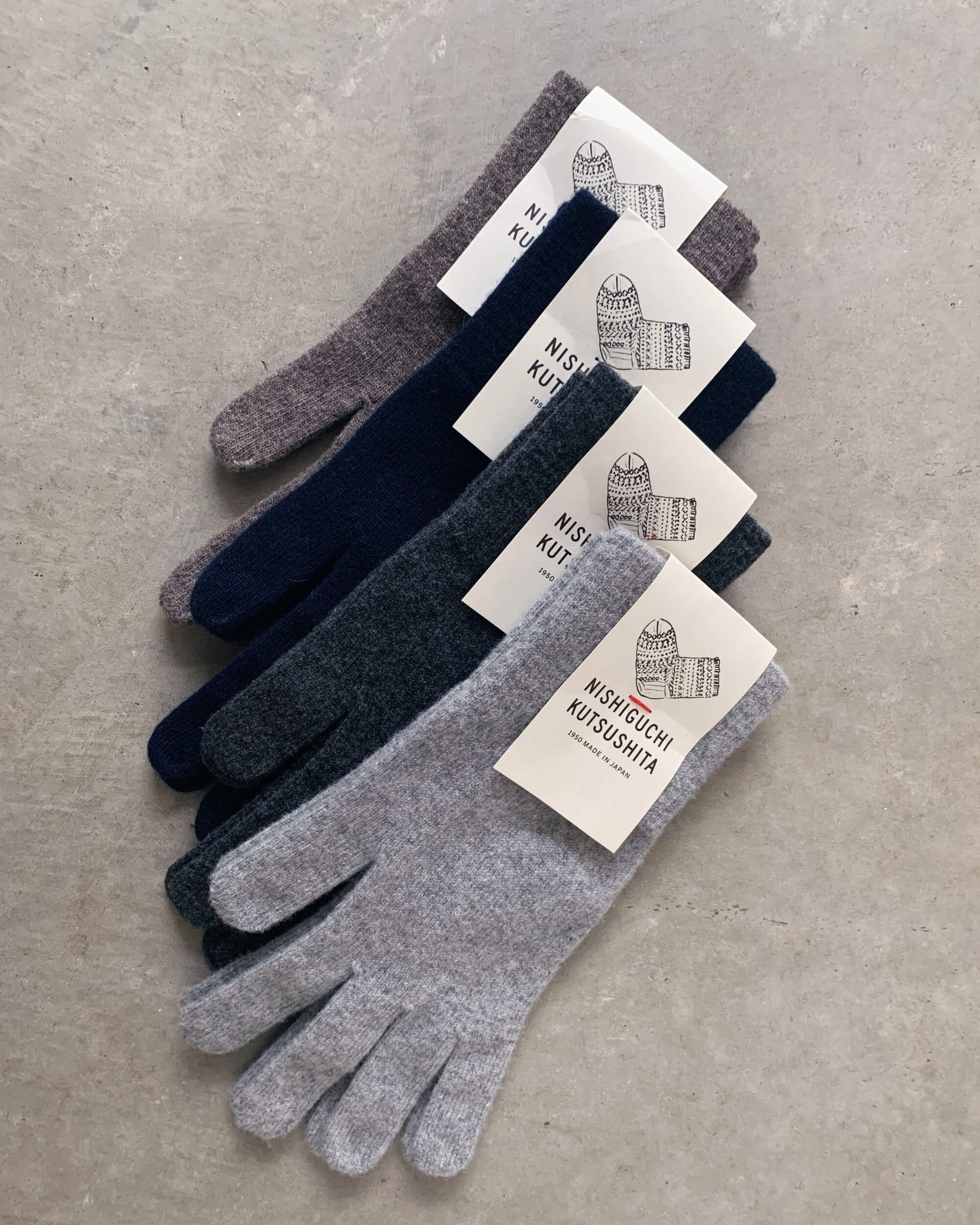nishiguchi kutsushita : merino wool gloves
