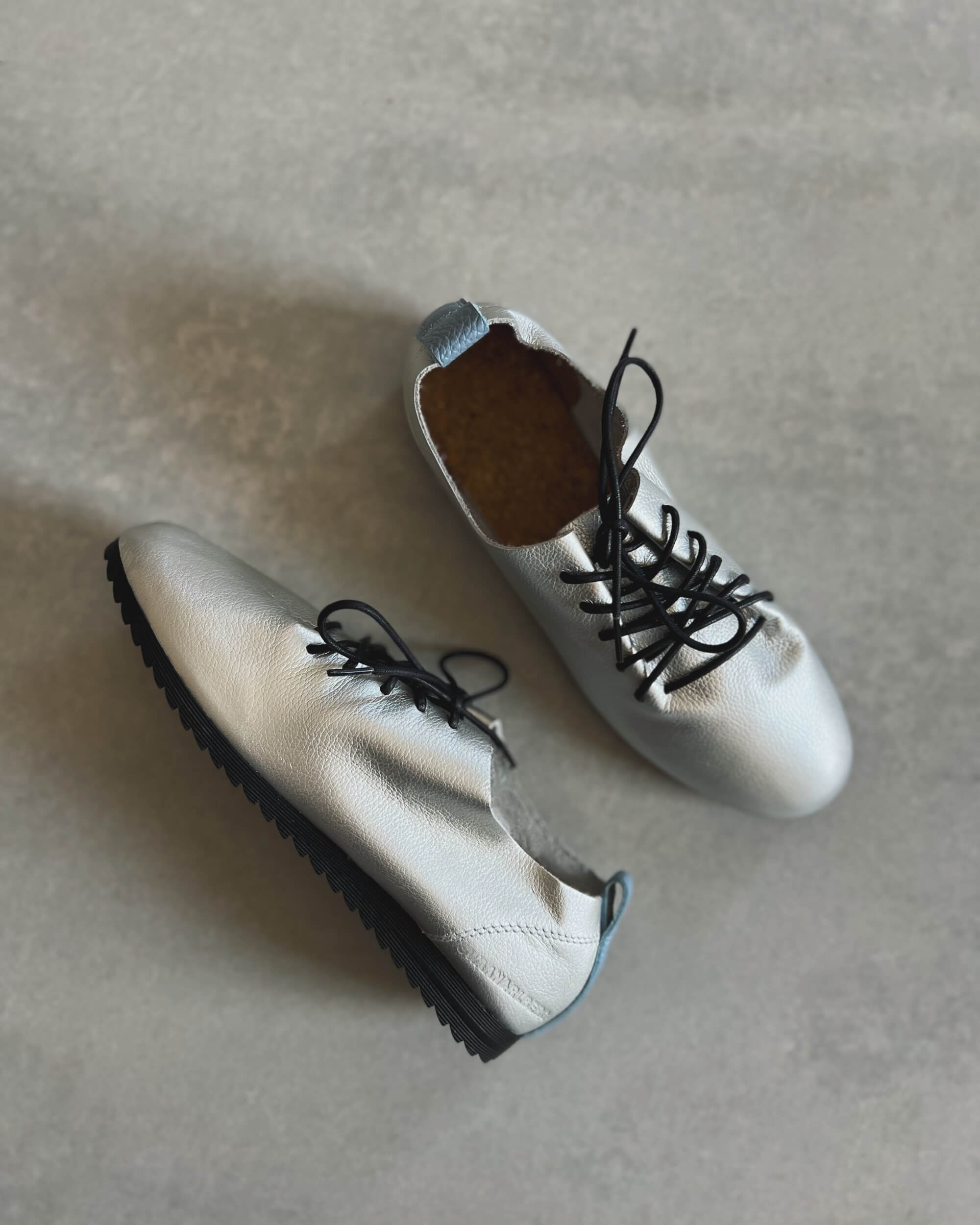 swaanarlberg : japanese leather shoes in silver