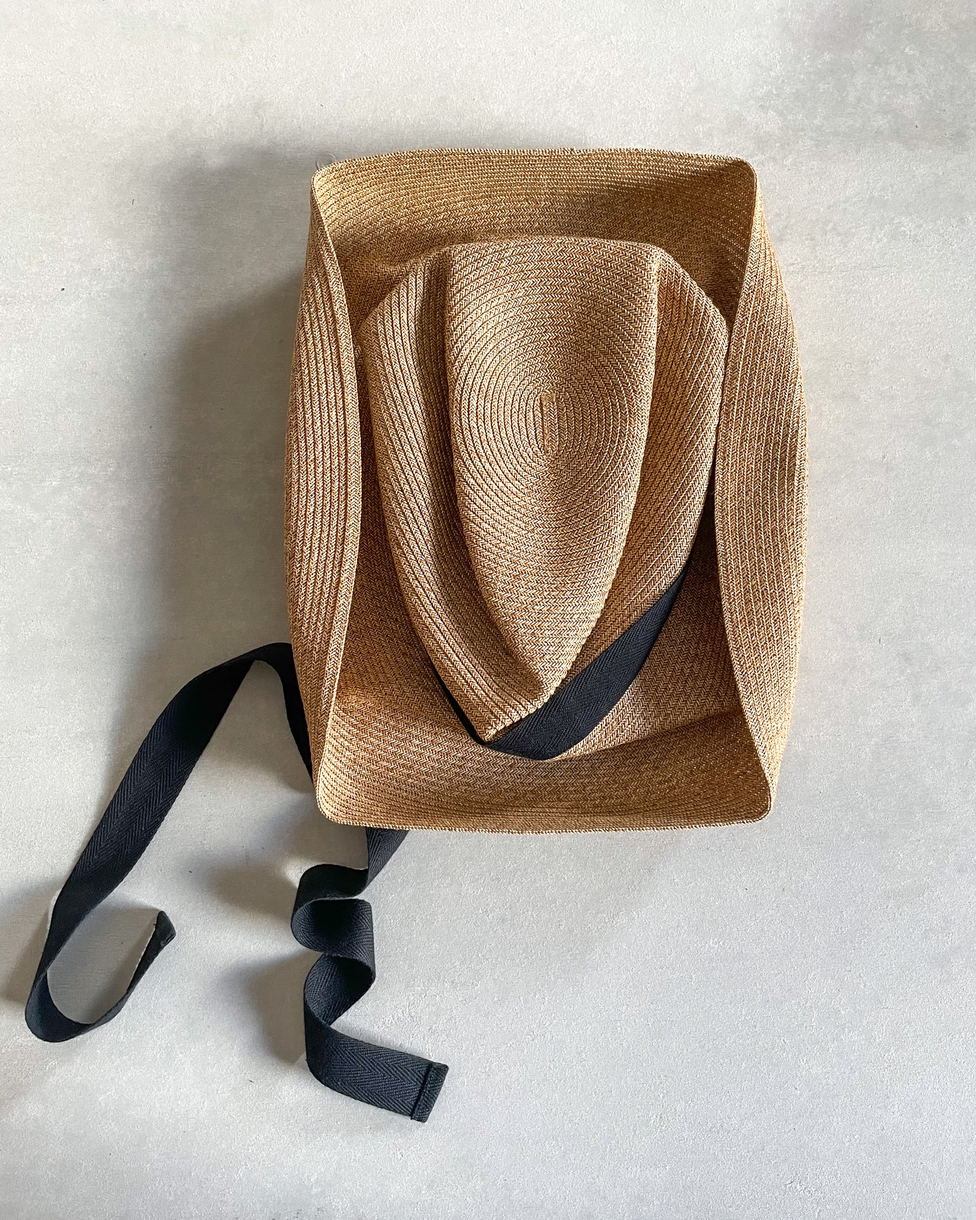 mature ha : boxed hat with carbon garden ribbon
